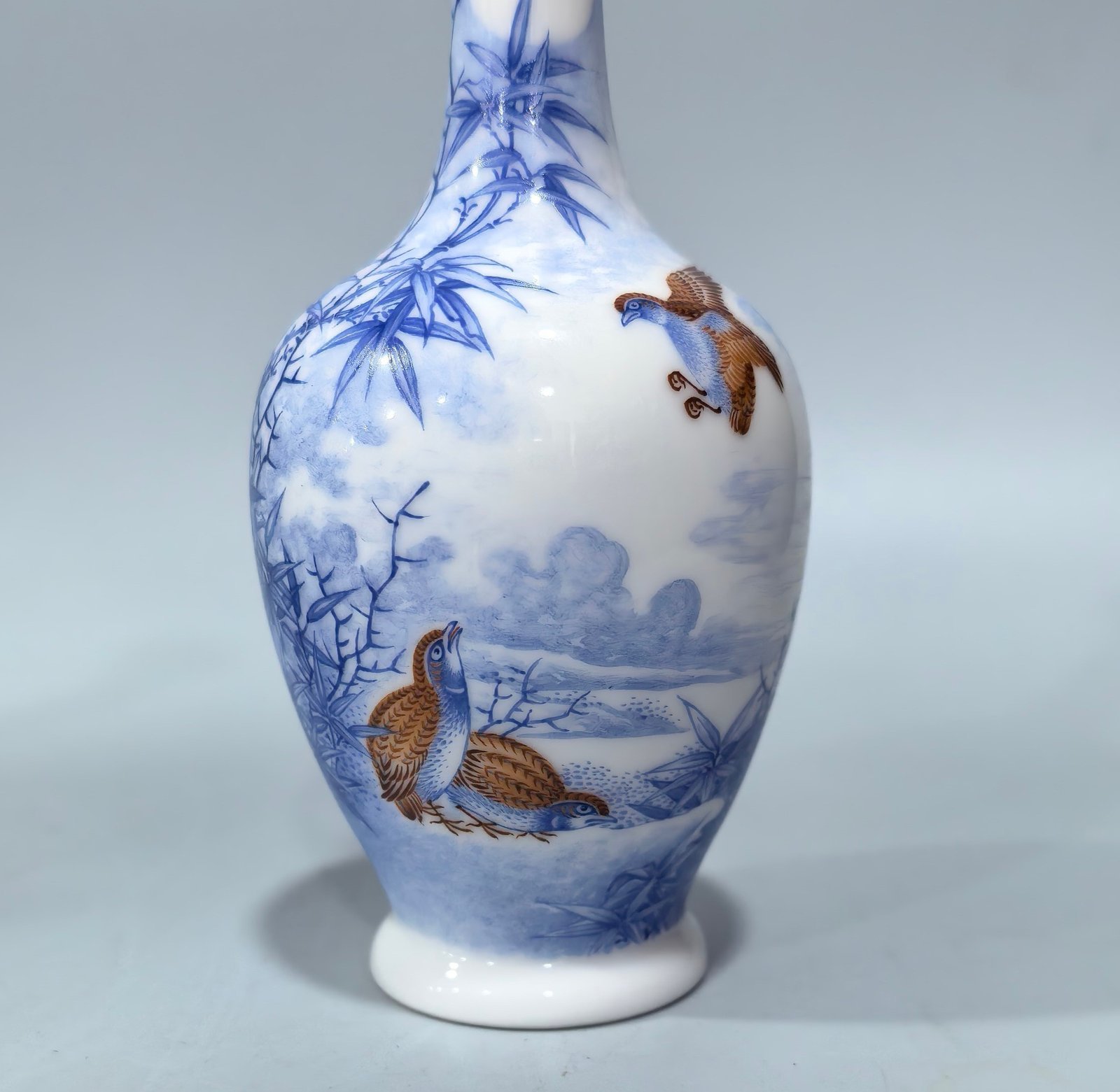 Qing Dynasty Yongzheng Small vase famille rose enamel