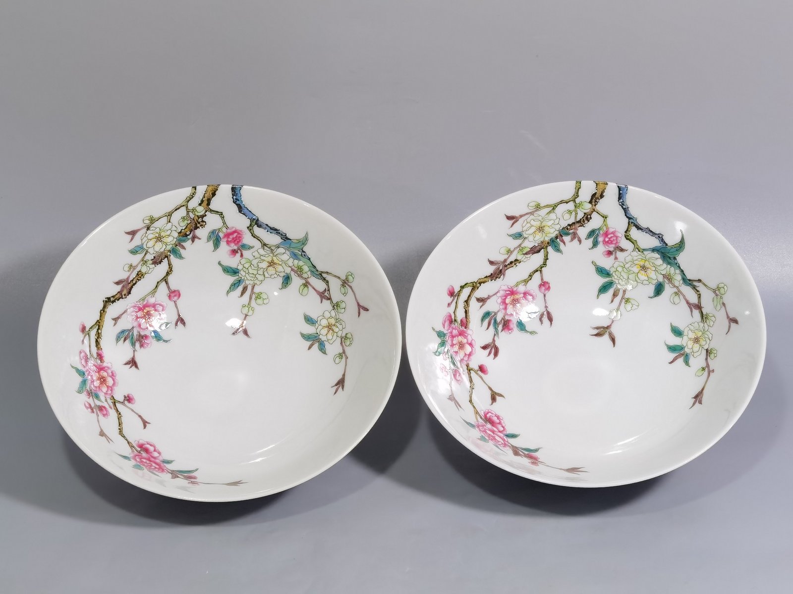 Qing Dynasty Yongzheng enamel bowl with branch and peach pattern