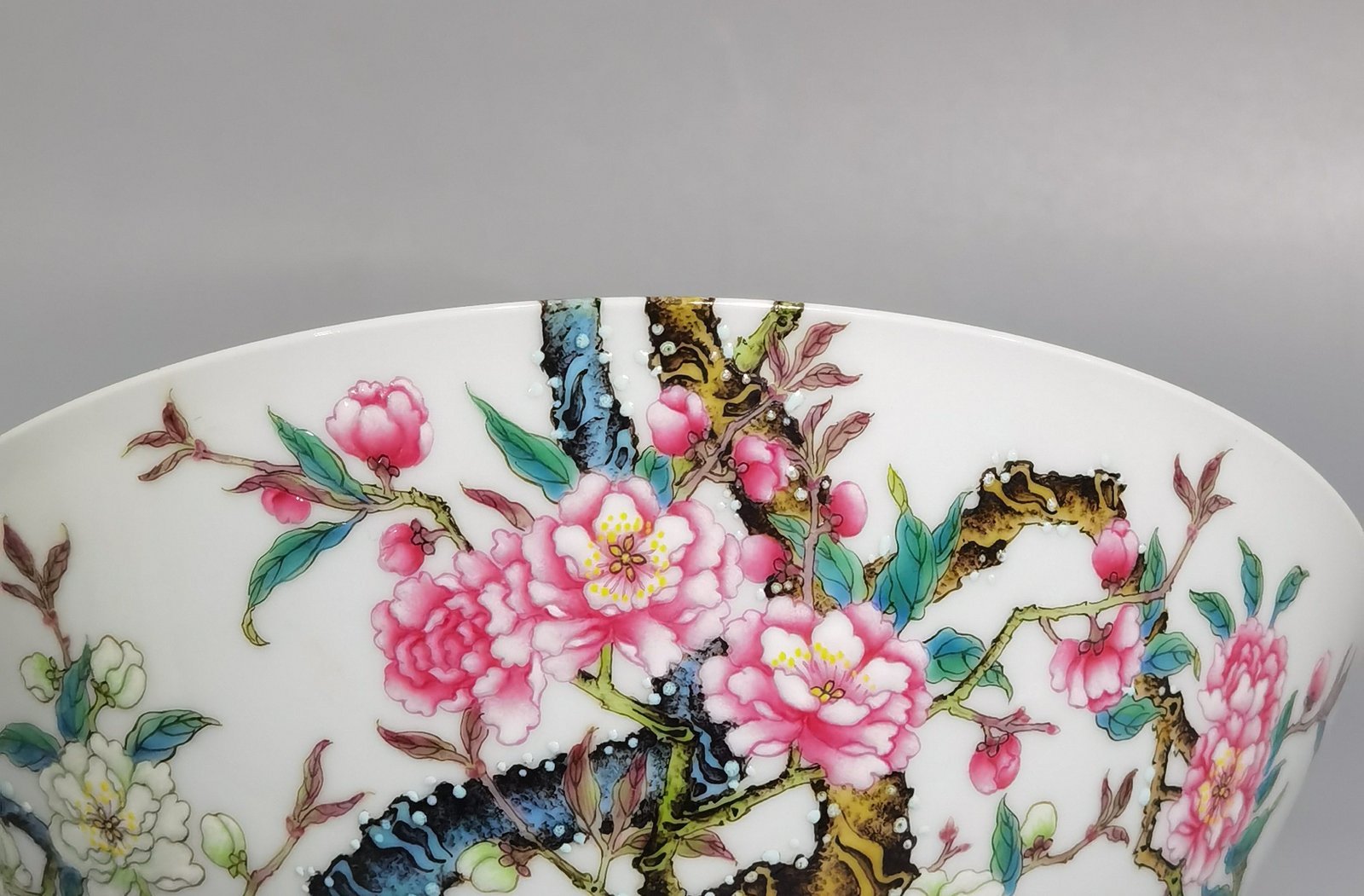 Qing Dynasty Yongzheng enamel bowl with branch and peach pattern