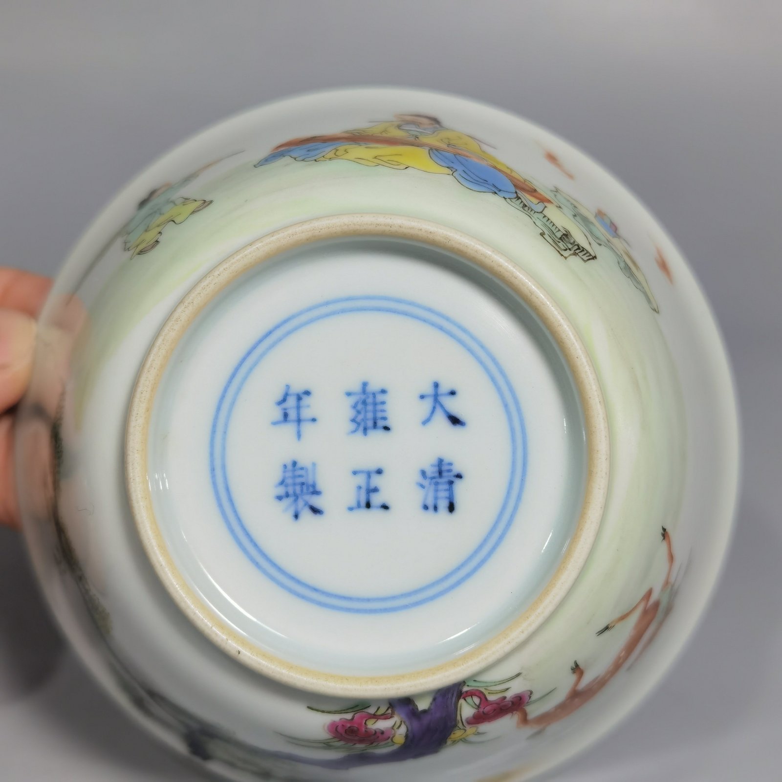 Qing Dynasty Yongzheng pastel color visiting friends with a musical instrument