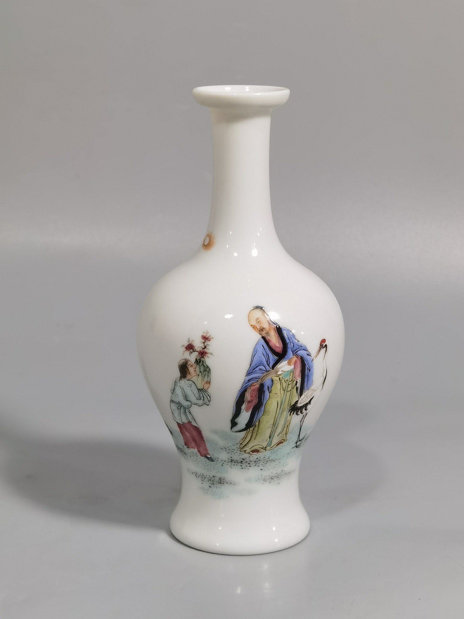 Qing Dynasty Yongzheng pastel color plum blossoms and raises cranes olive vase
