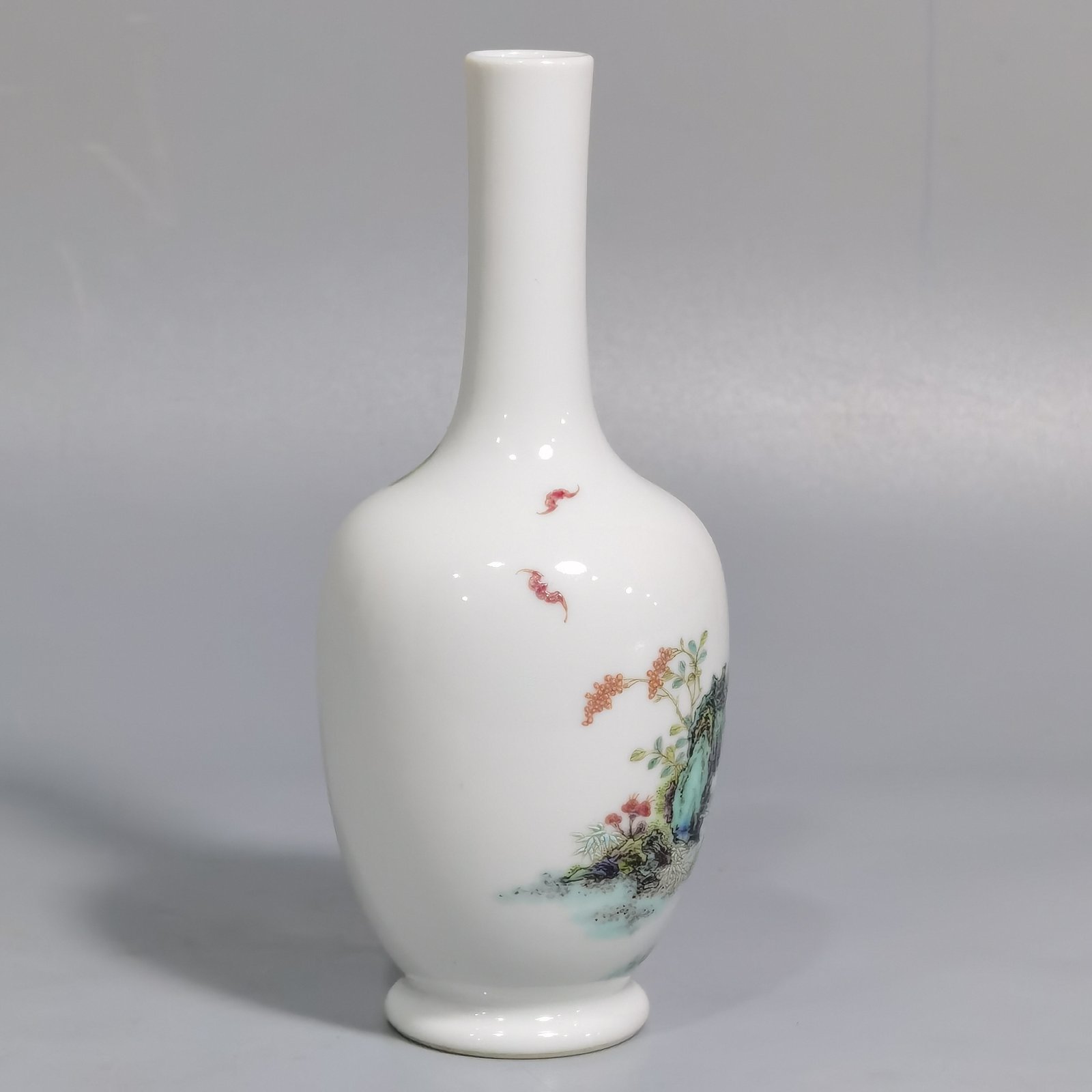 Qing Dynasty Yongzheng a pair of famille rose gall bottles
