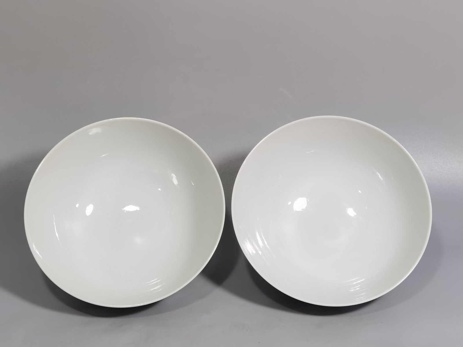 Qing Dynasty Yongzheng famille rose kaitai bowl with three sheep