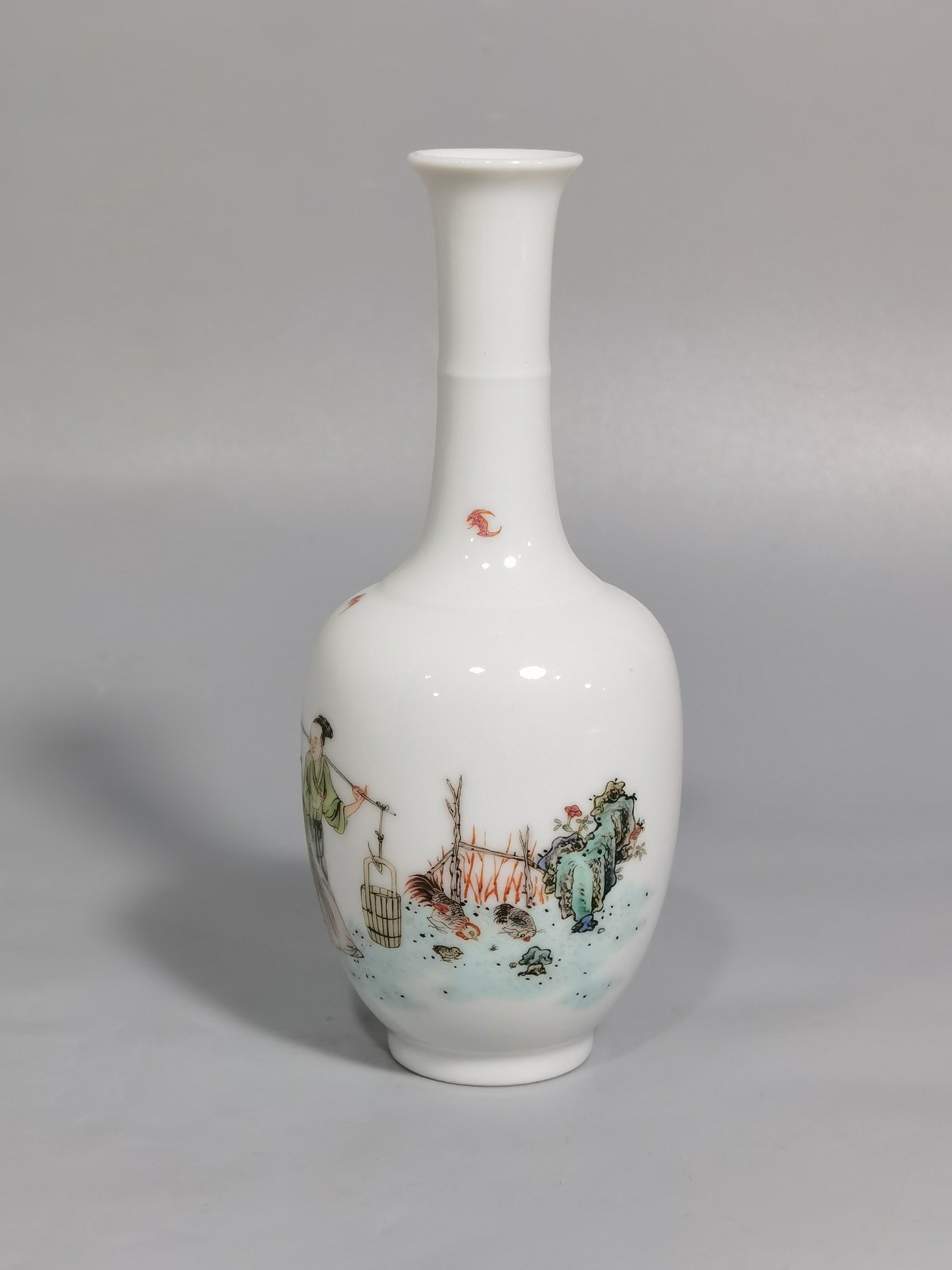 Qing Dynasty Yongzheng pair of small bottles