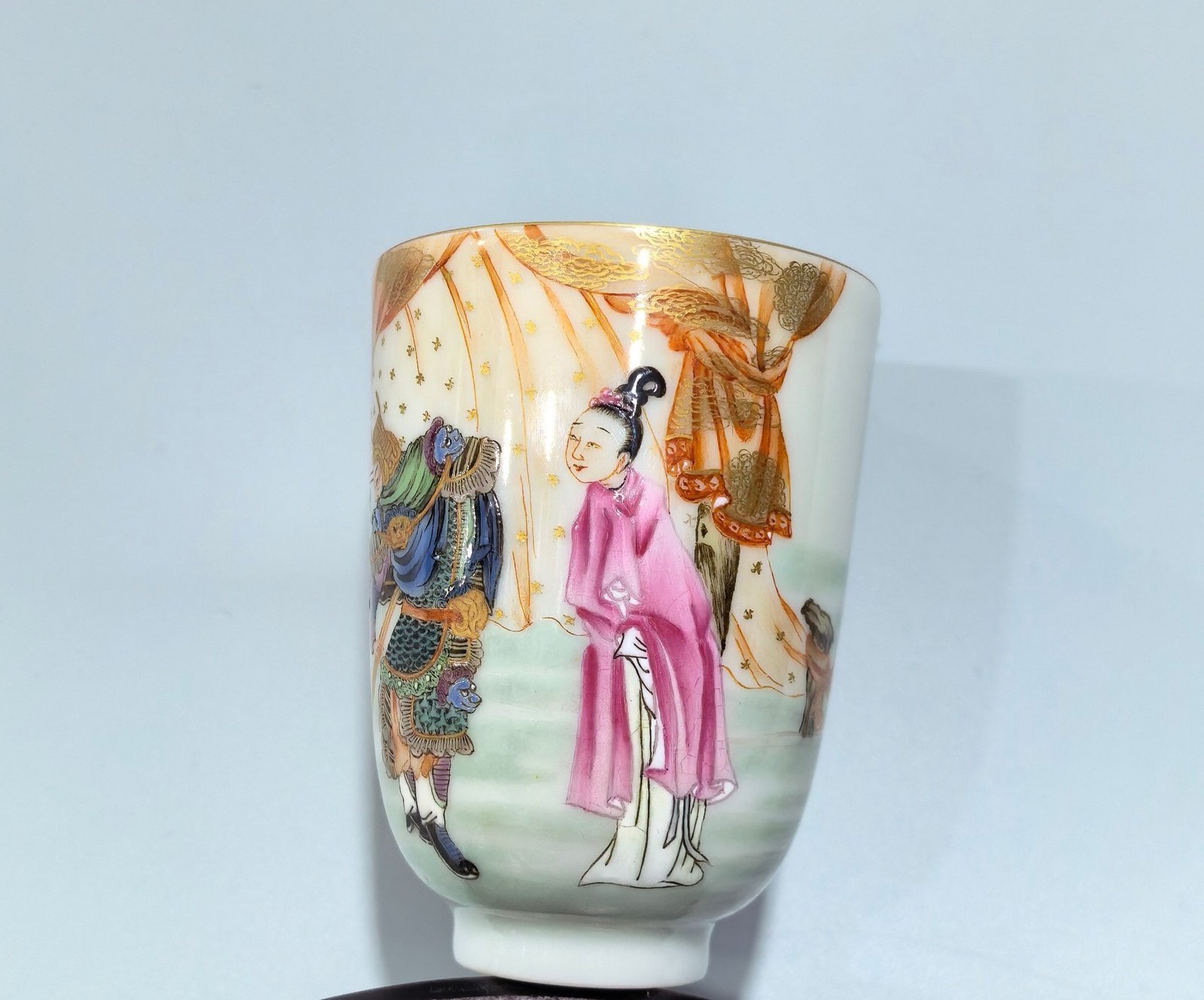 Qing Dynasty Yongzheng famille rose scented cup