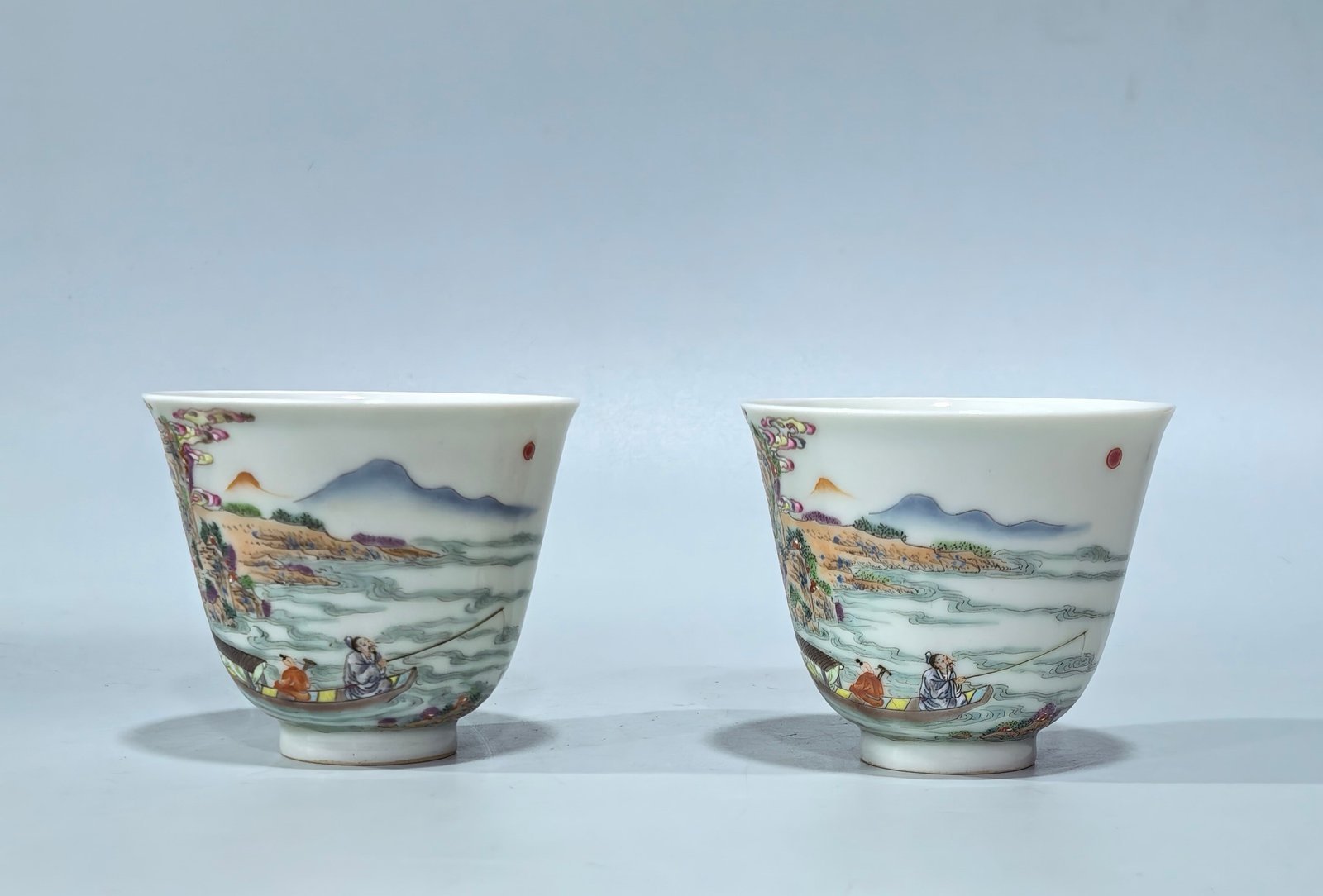 Qing Dynasty Yongzheng pastel-painted cup