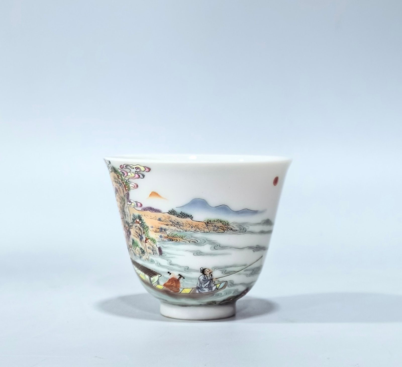 Qing Dynasty Yongzheng pastel-painted cup