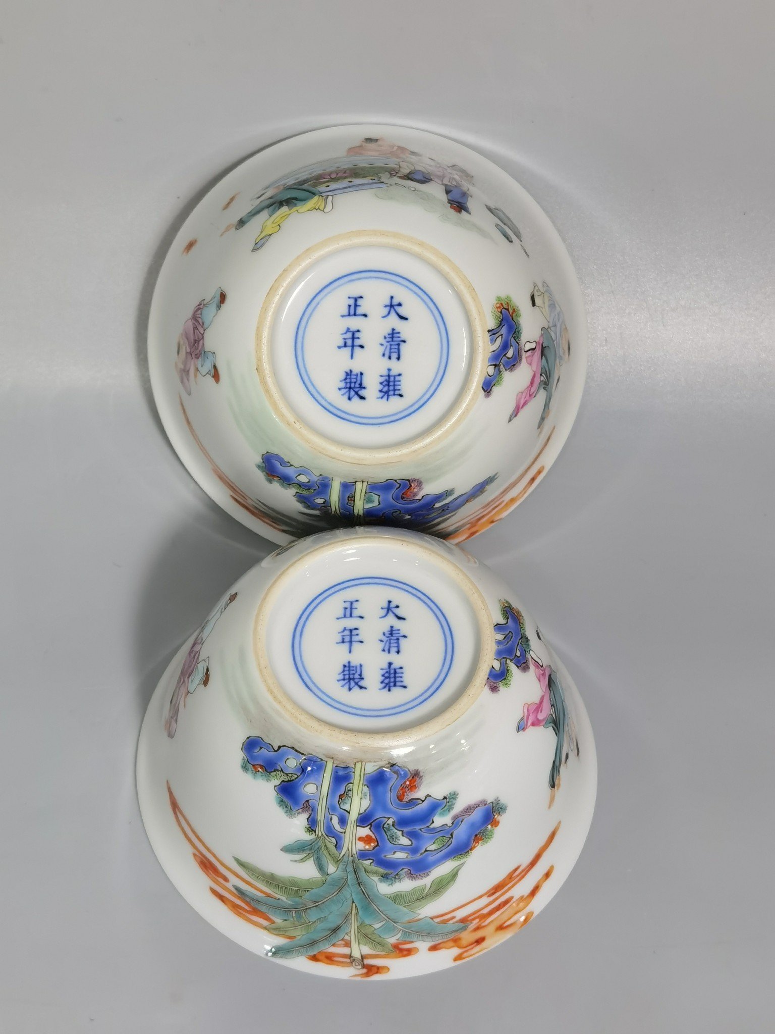 Qing Dynasty Yongzheng famille rose Sima Guang smashed cylinder horseshoe cup
