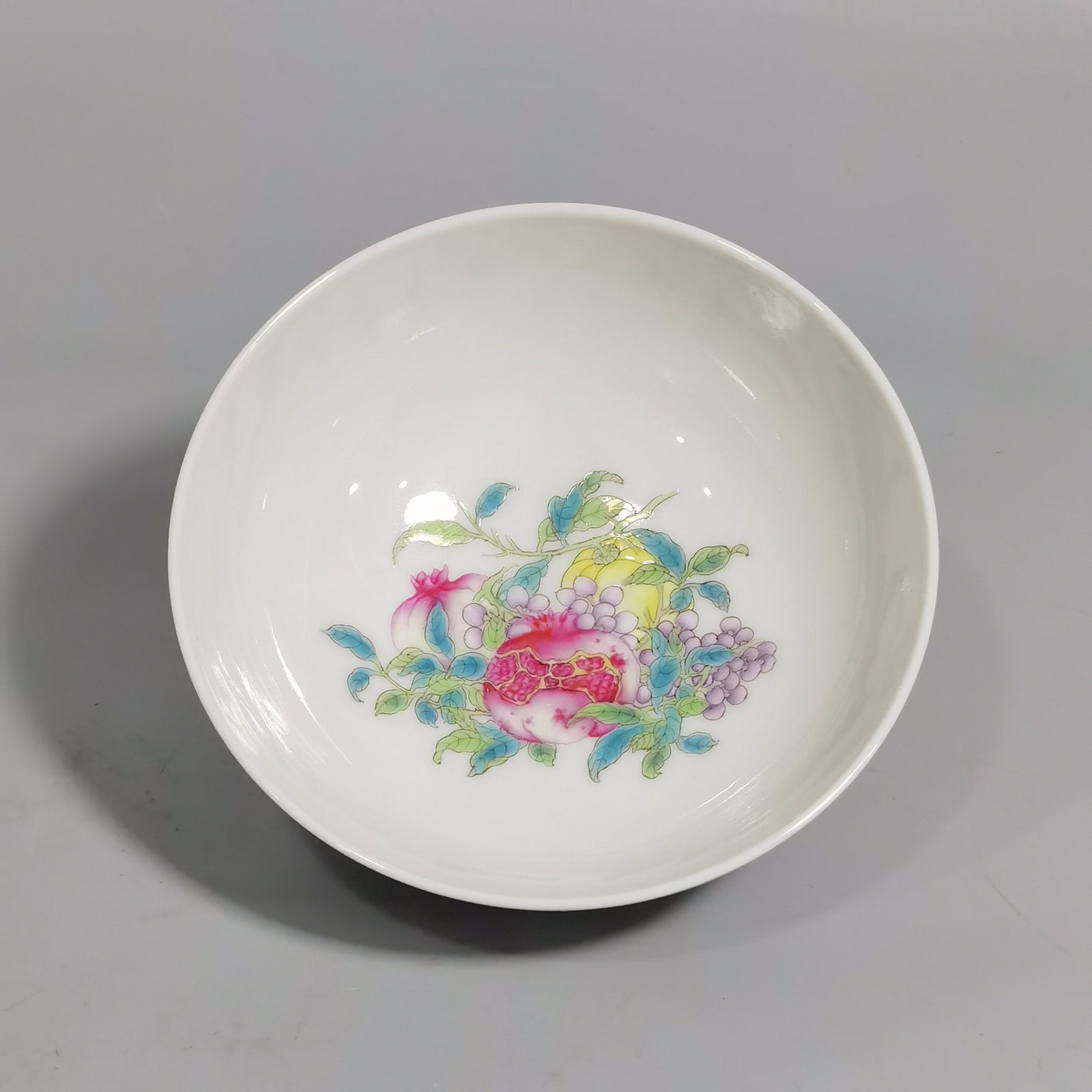 Qing Dynasty Yongzheng pastel-painted cup