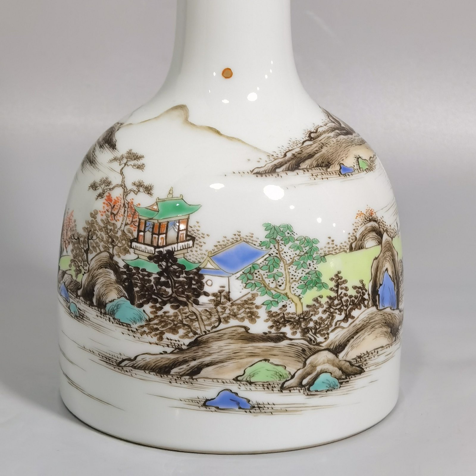 Qing Dynasty Yongzheng pastel landscape figure rattle statue