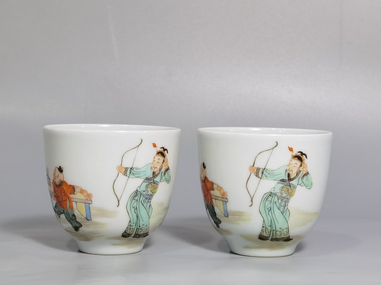 Qing Dynasty Yongzheng Pastel Godson Shooting Bird Cup
