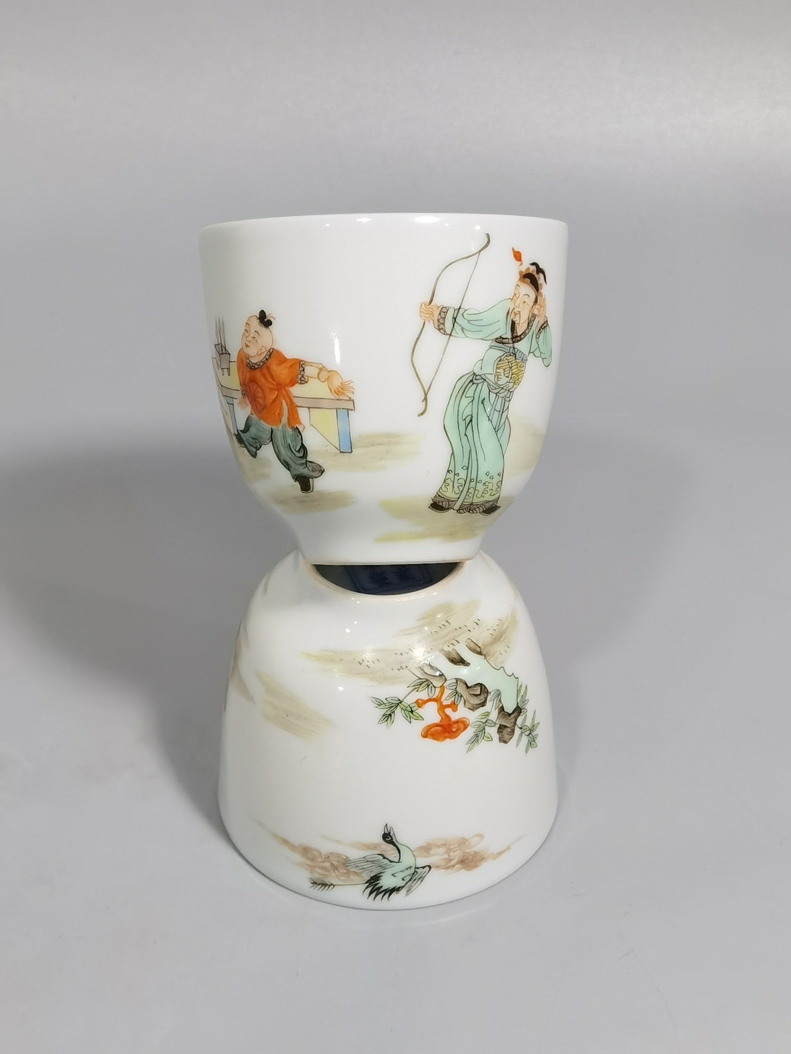 Qing Dynasty Yongzheng Pastel Godson Shooting Bird Cup