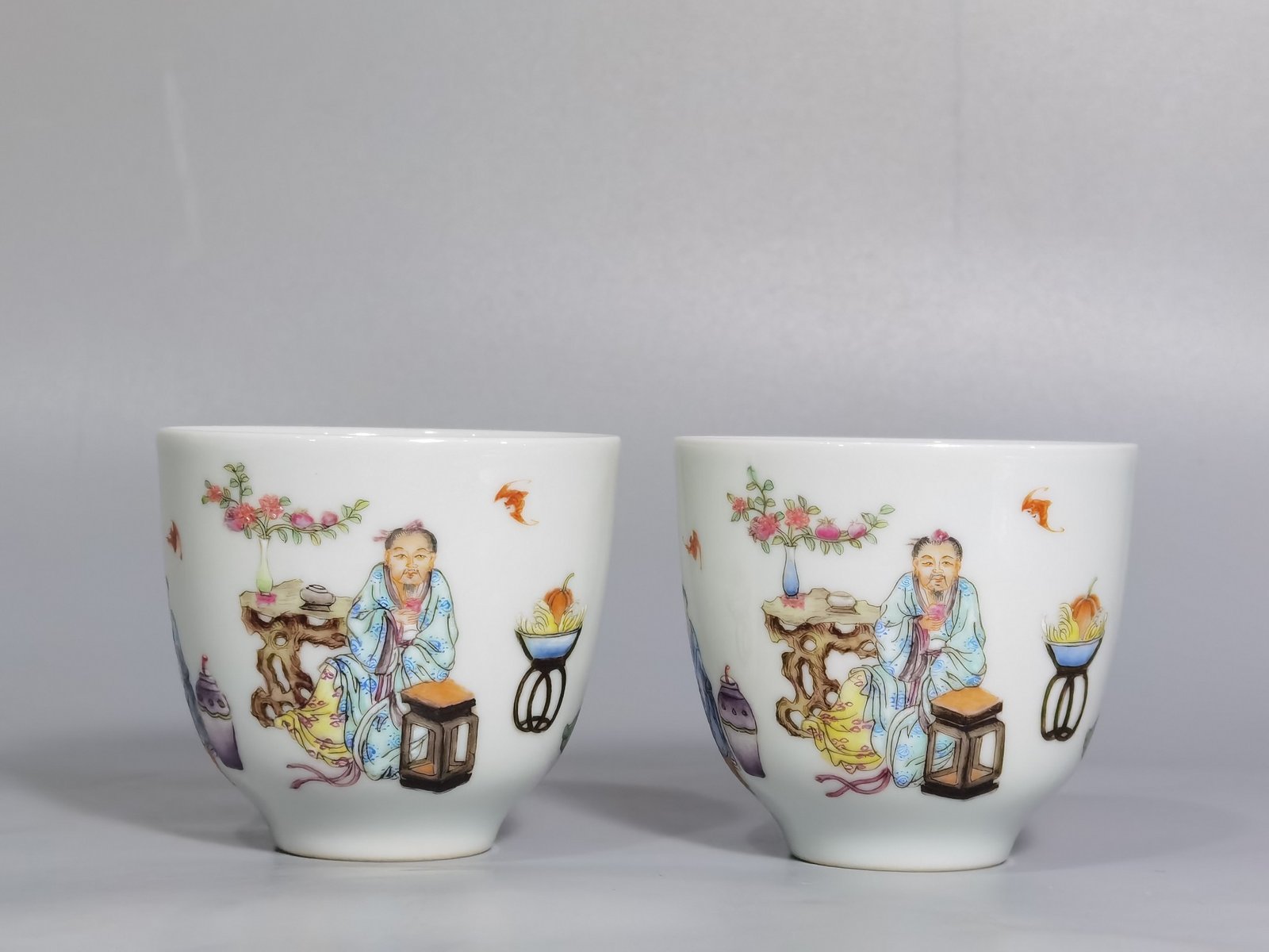 Qing Dynasty Yongzheng pair of pastel literati cups