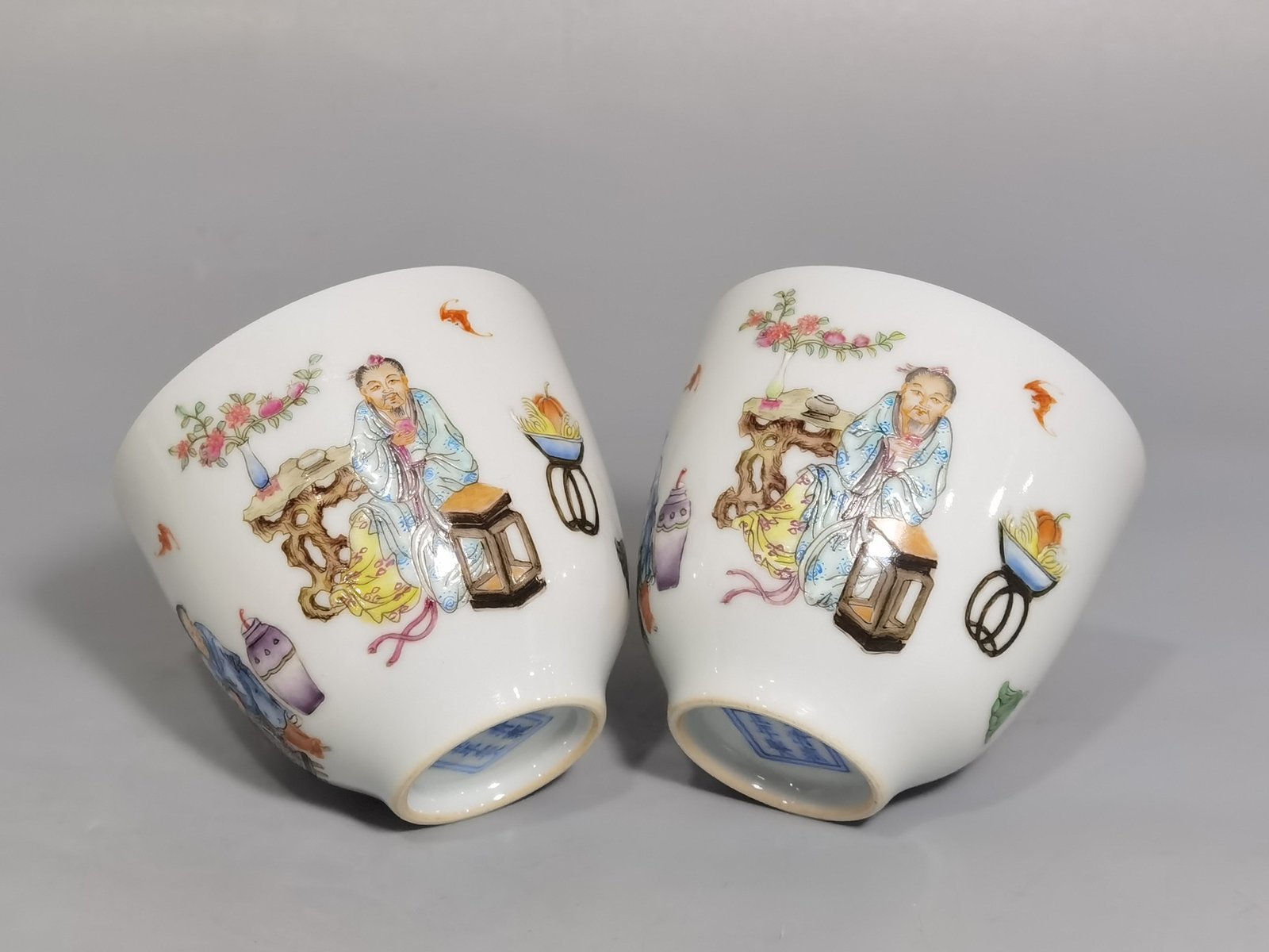 Qing Dynasty Yongzheng pair of pastel literati cups
