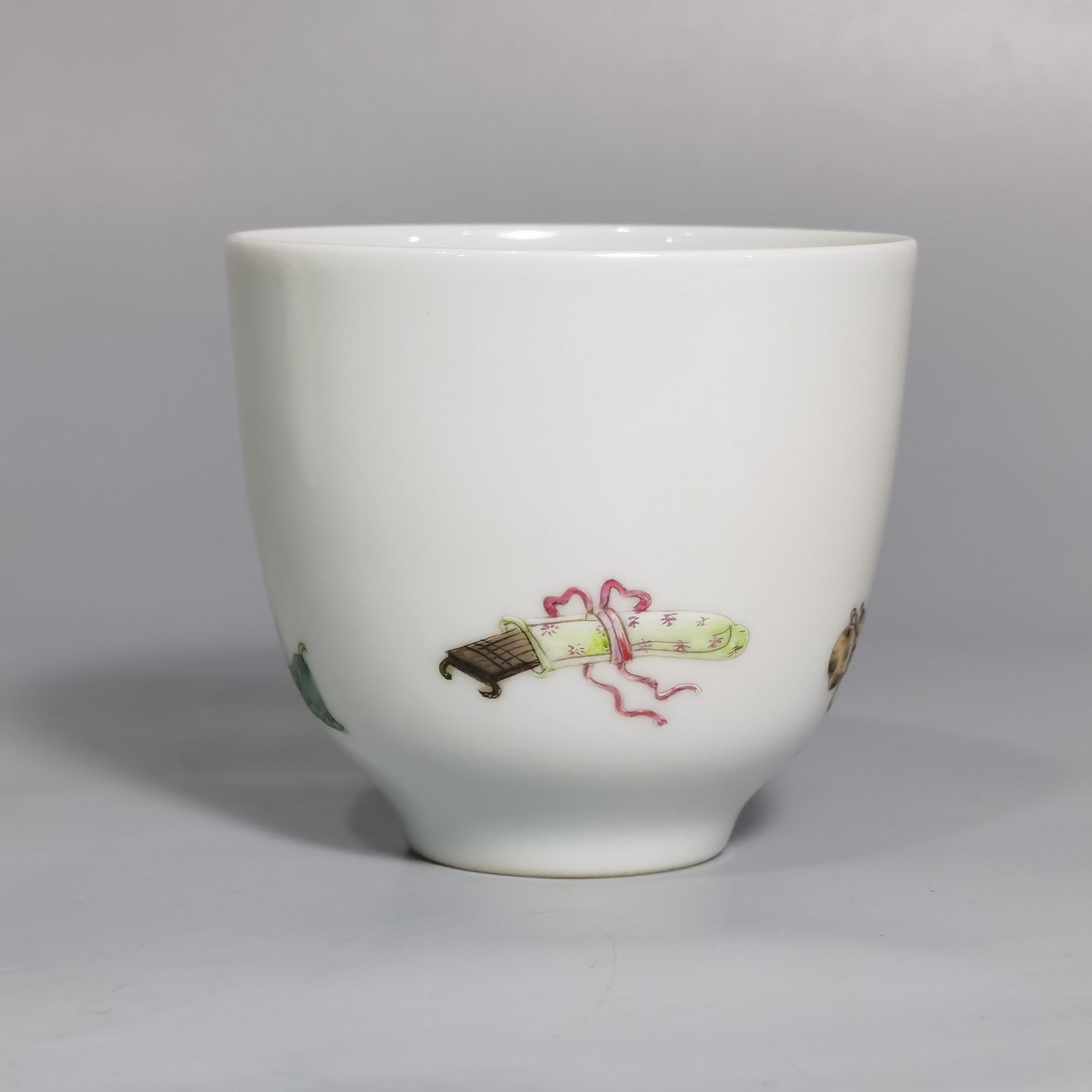 Qing Dynasty Yongzheng pair of pastel literati cups