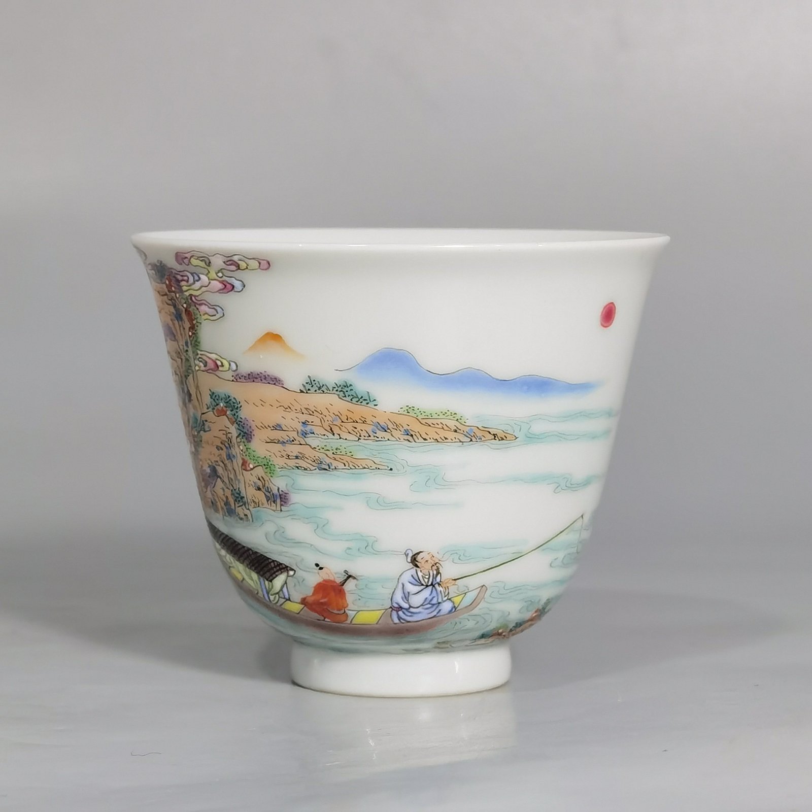 Qing Dynasty Yongzheng famille rose Xiaoxiang Guanlan map poem cup