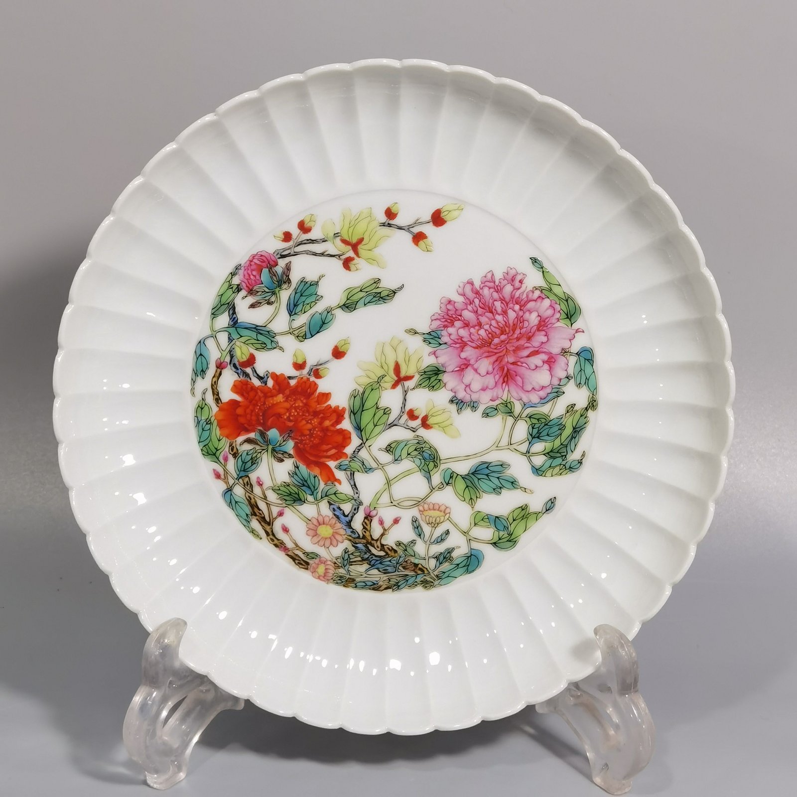 Qing Dynasty Yongzheng pair of plates with pastel peonies and floral patterns