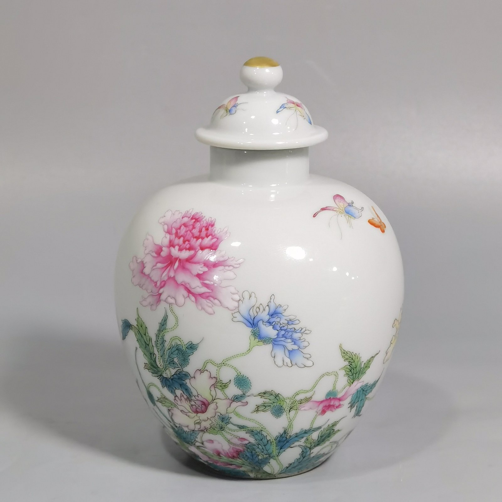 Qing Dynasty Yongzheng pastel poppy poppy poem-covered jar