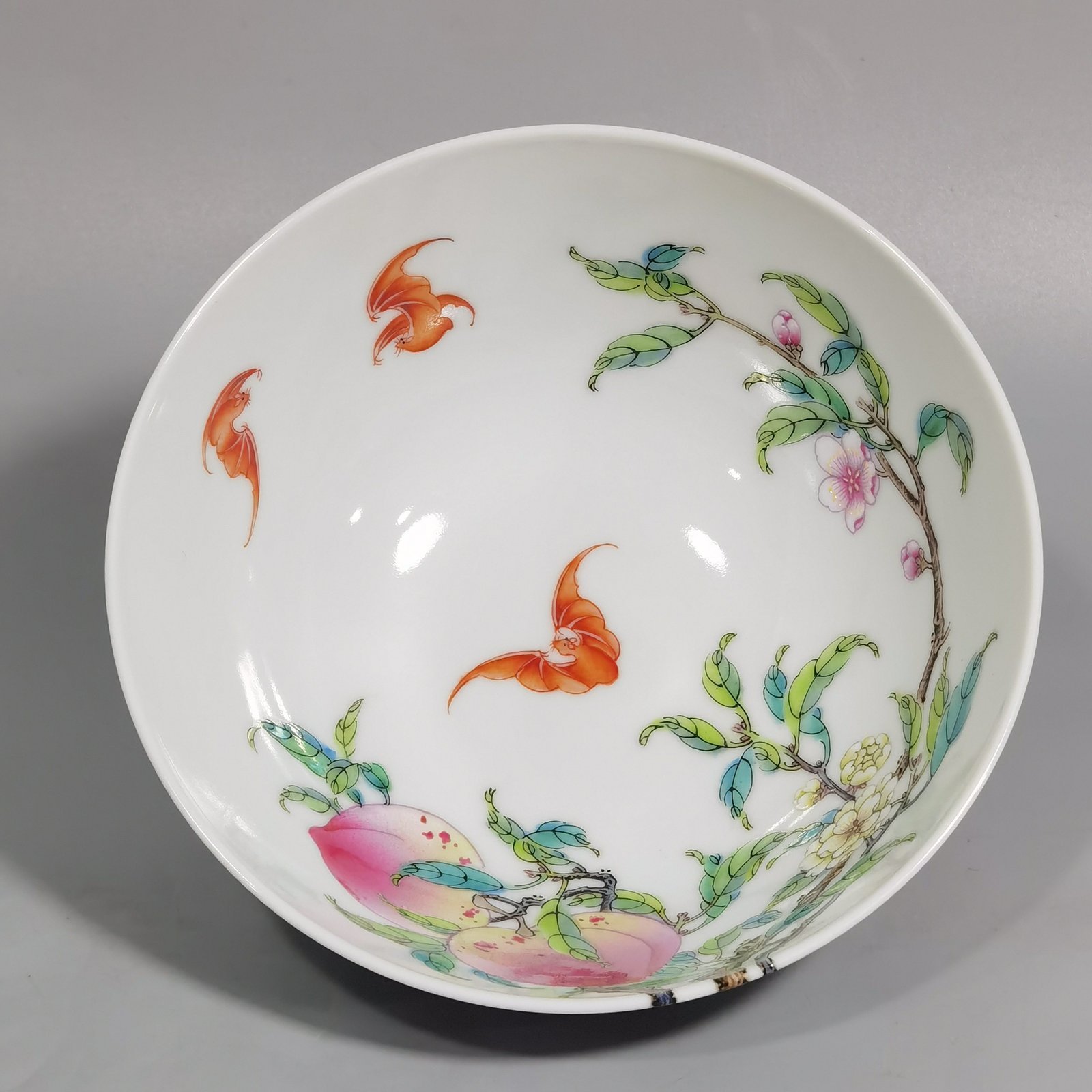 Qing Dynasty Yongzheng pair of famille rose six-peach and five-blessing bowl
