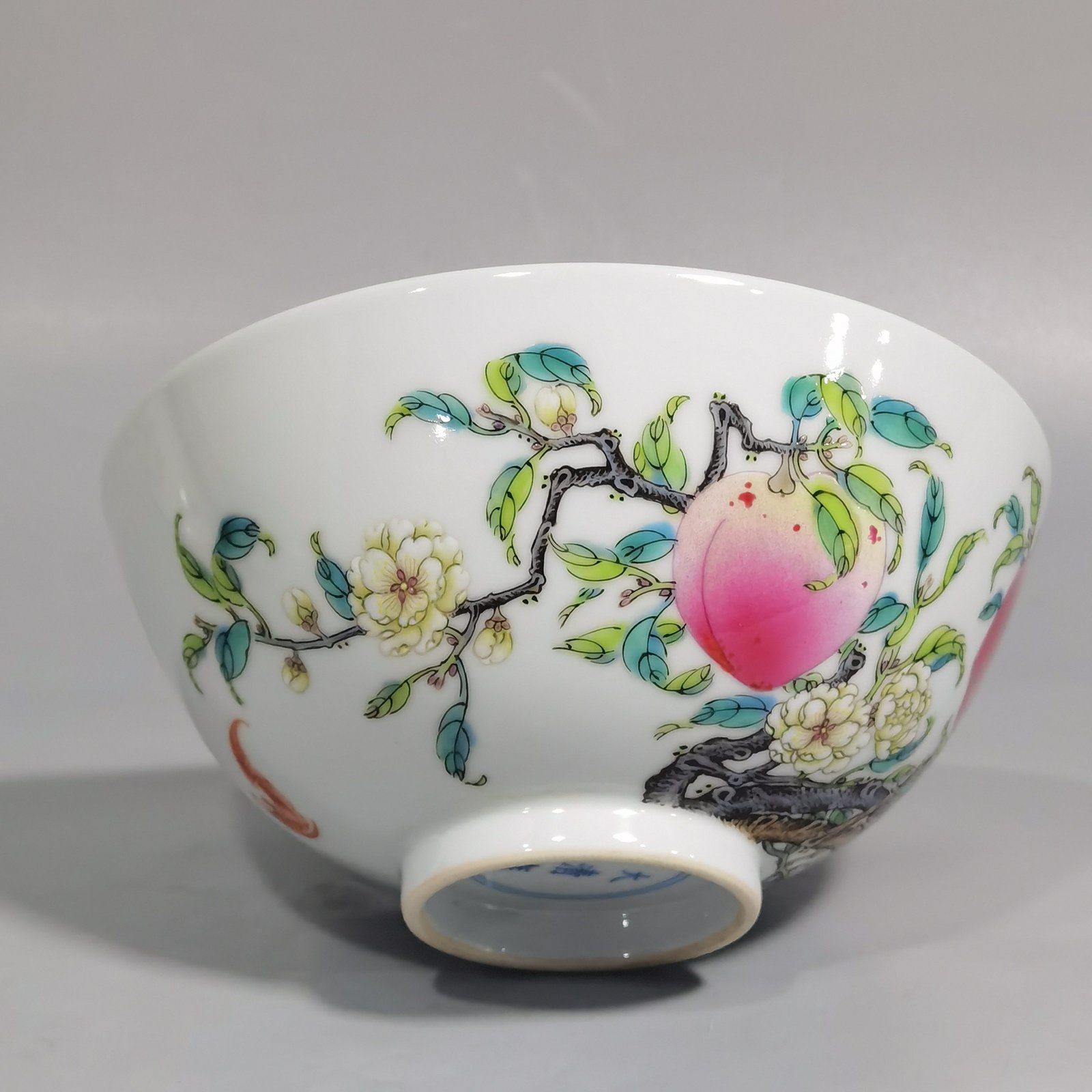 Qing Dynasty Yongzheng pair of famille rose six-peach and five-blessing bowl