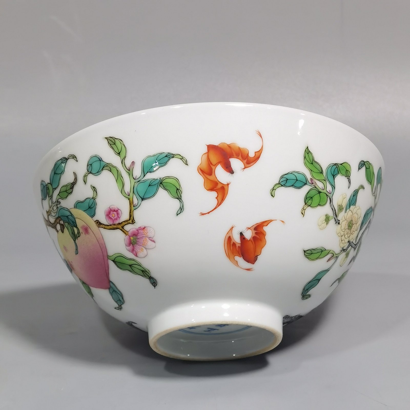Qing Dynasty Yongzheng pair of famille rose six-peach and five-blessing bowls