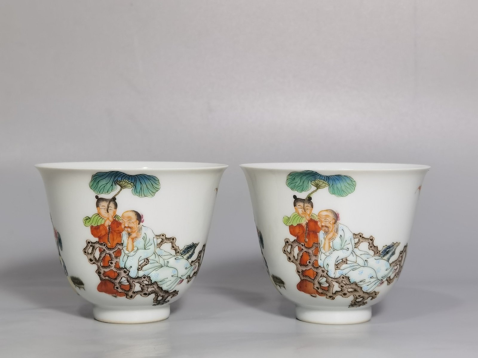 Qing Dynasty Yongzheng pastel-colored Coats cup