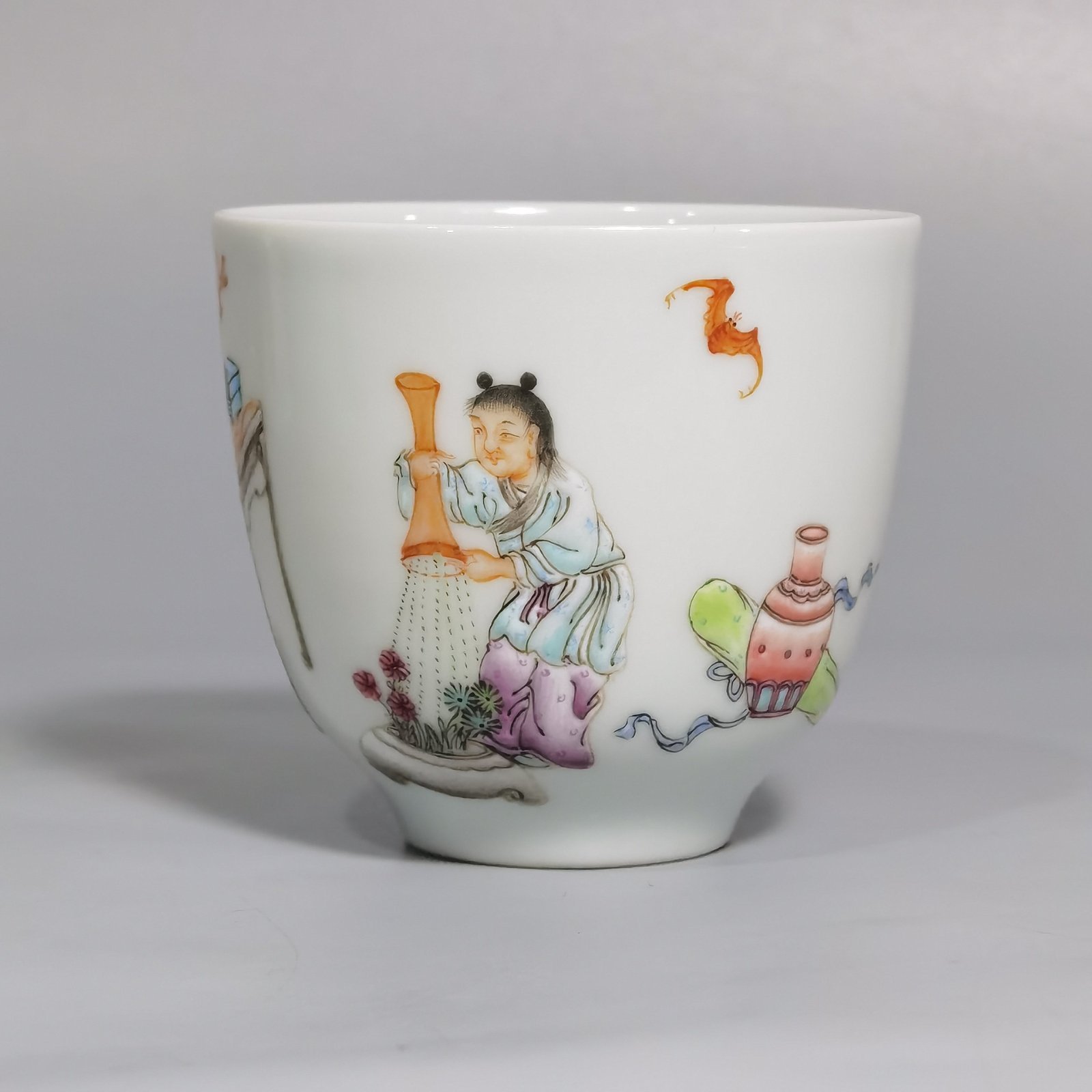 Qing Dynasty Yongzheng Pastel Coats accompanying children
