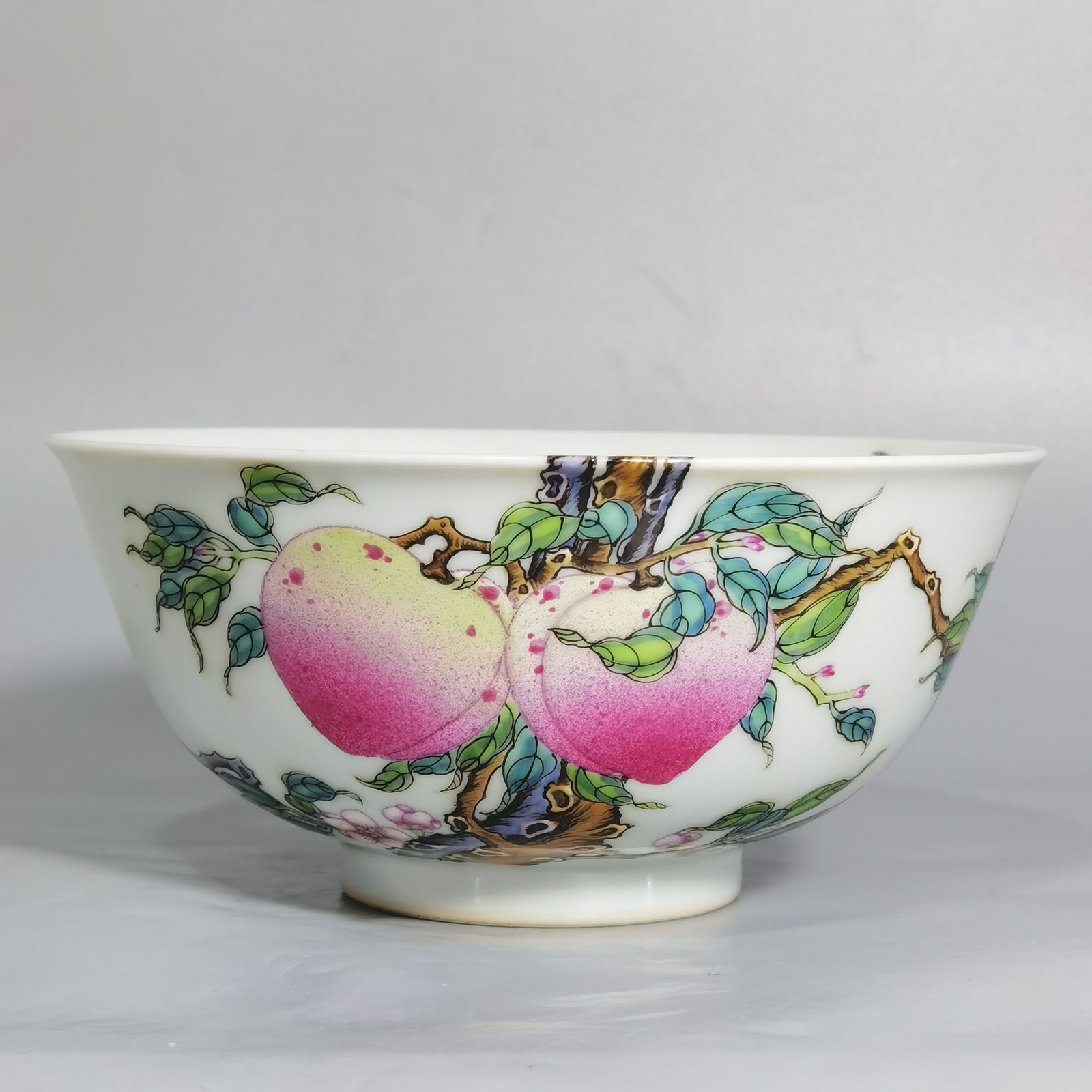 Qing Dynasty Yongzheng pair of pastel famille rose bowls with eight peaches and five bat