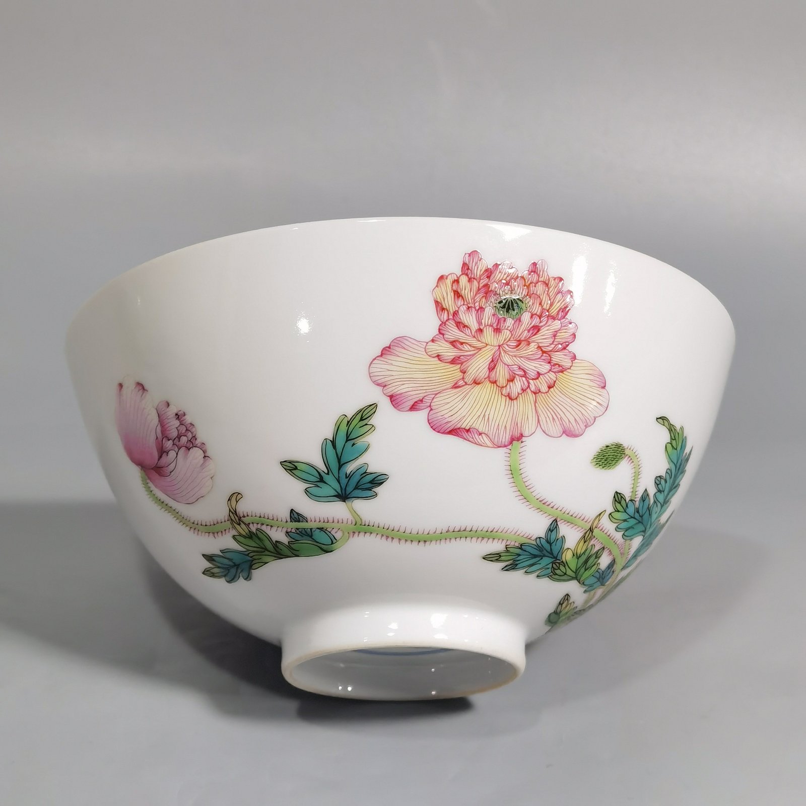Qing Dynasty Yongzheng Pastel pink poppy bowl