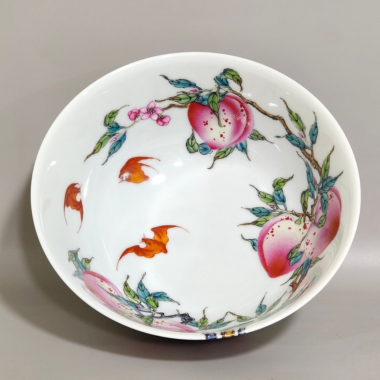 Qing Dynasty Yongzheng Five Blessings and Eight Peach Bowl