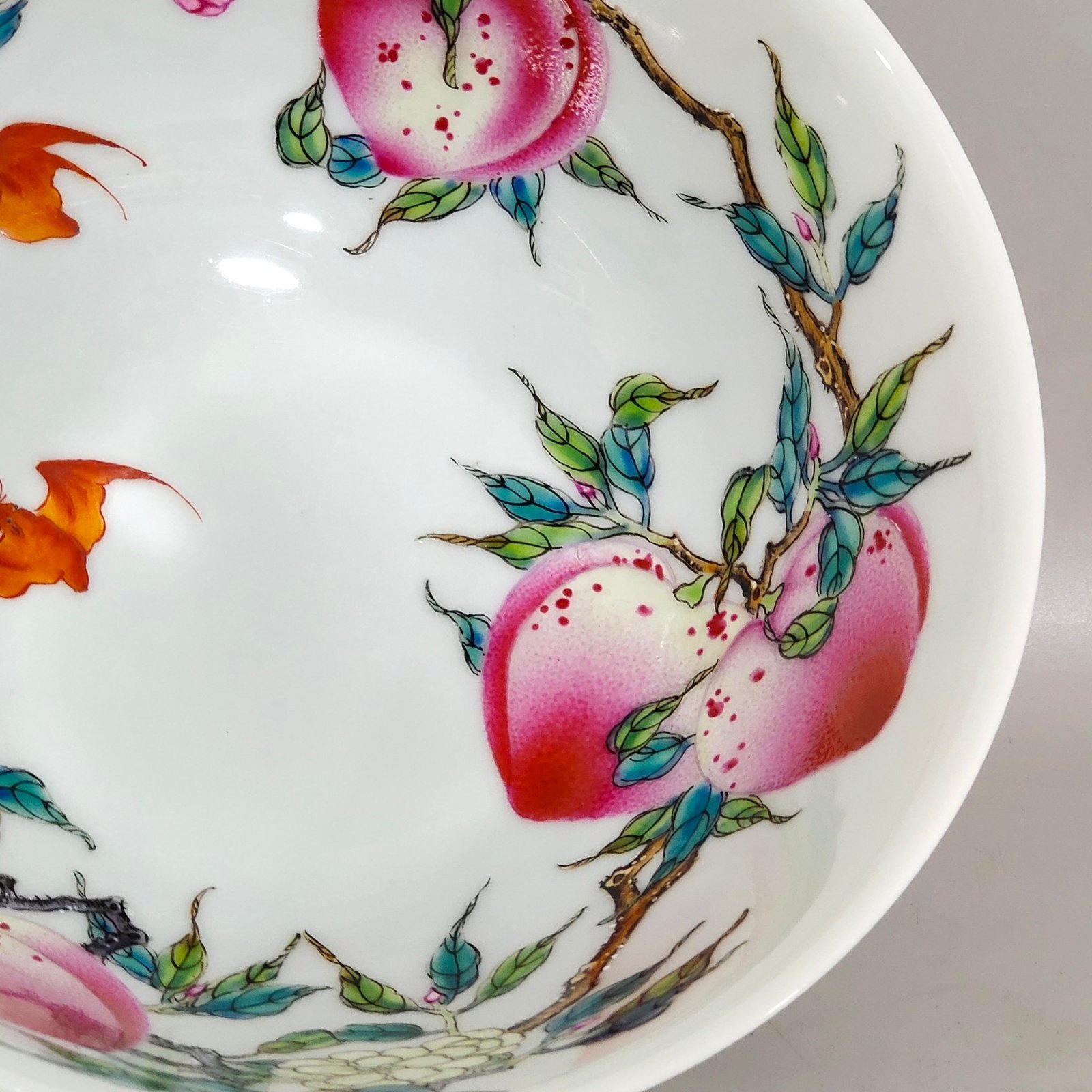 Qing Dynasty Yongzheng Five Blessings and Eight Peach Bowl