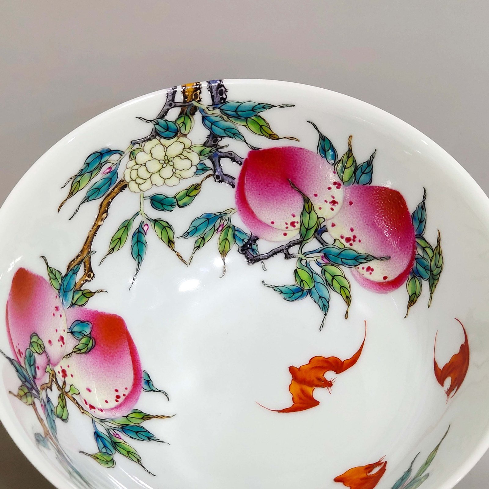 Qing Dynasty Yongzheng Five Blessings and Eight Peach Bowl