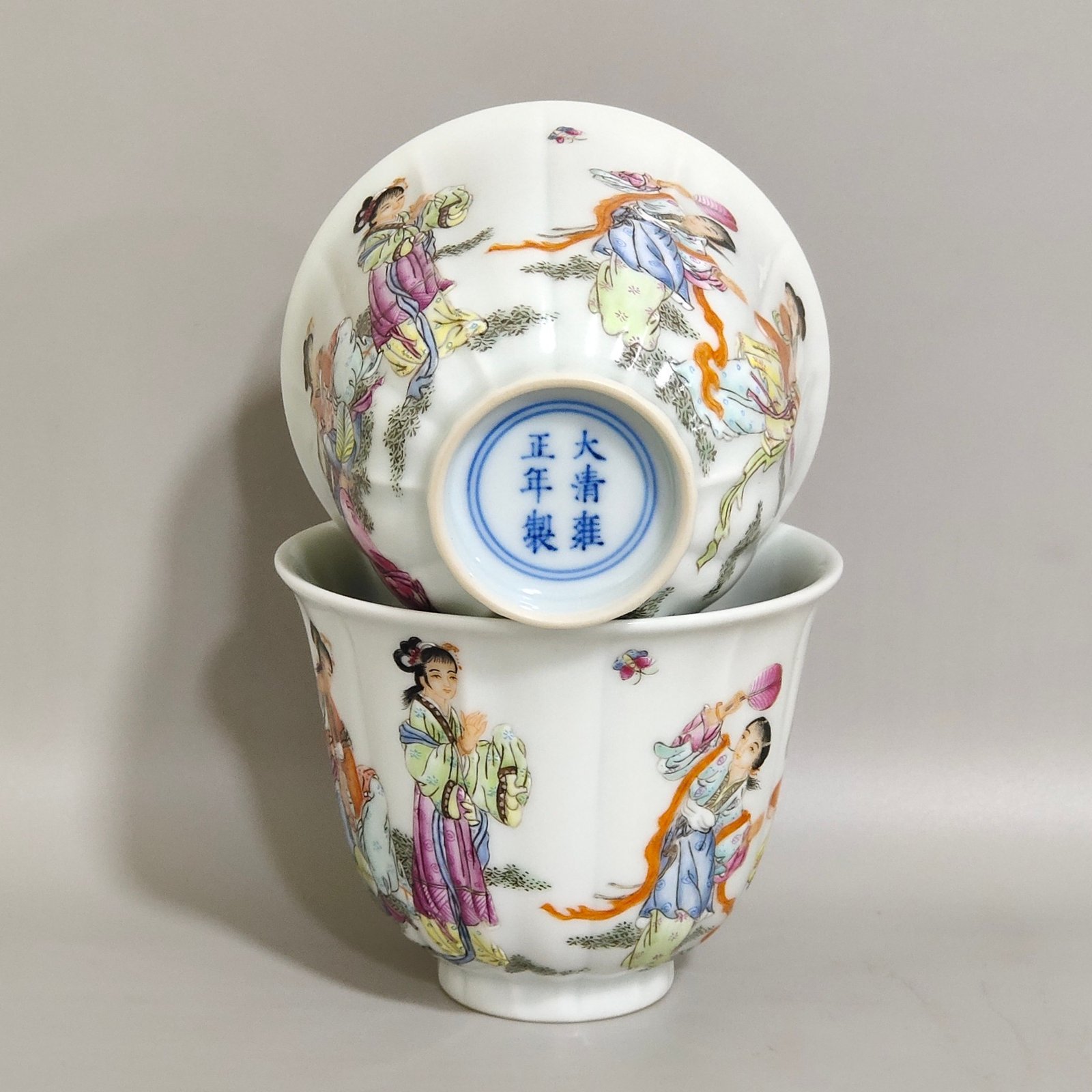 Qing Dynasty Yongzheng figures and ladies pictures and poems on the melon cup