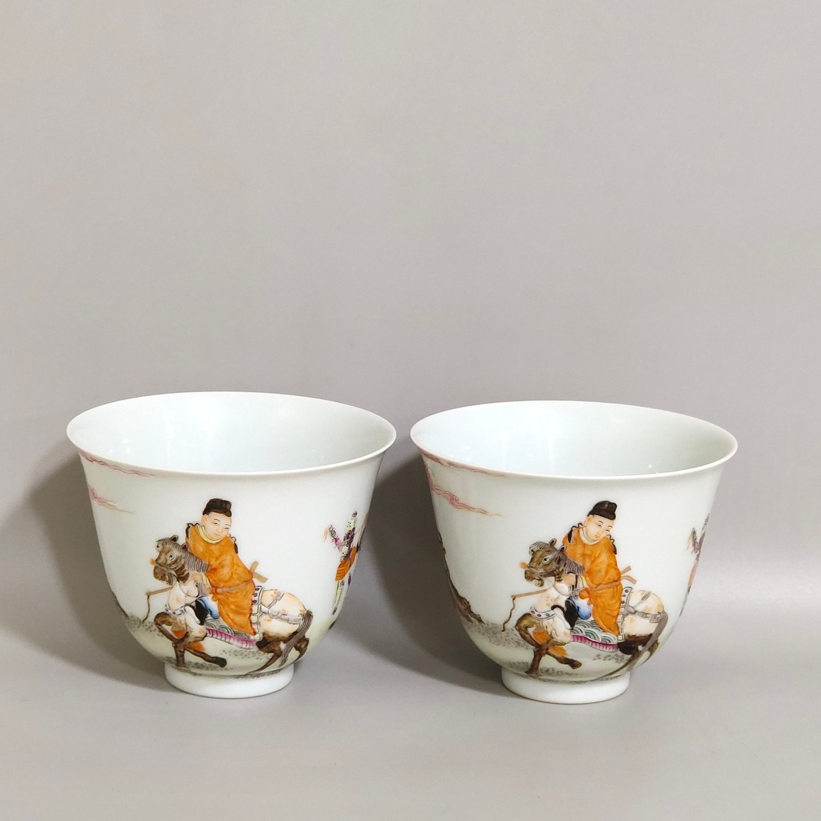 Qing Dynasty Yongzheng character story cup