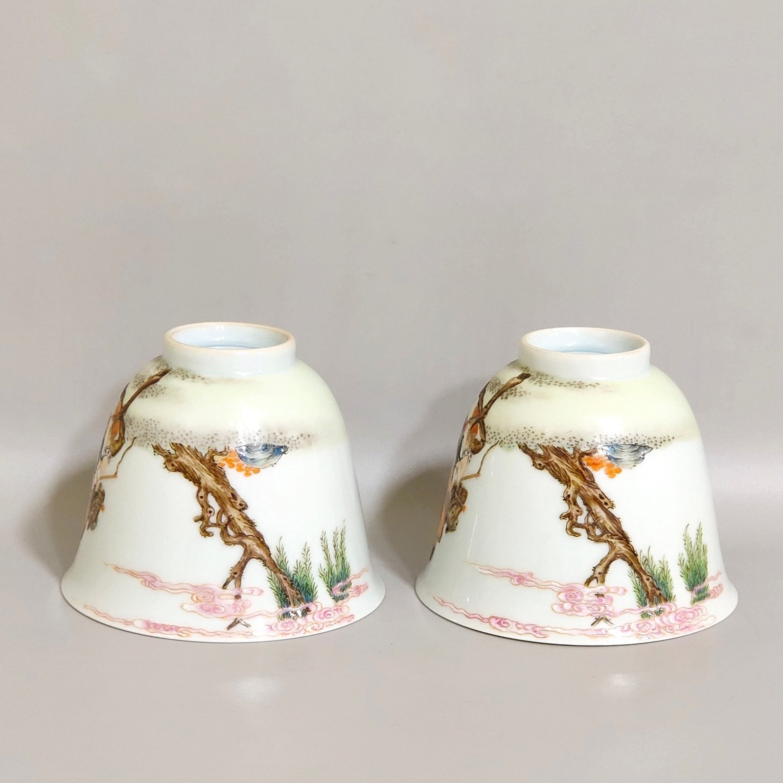 Qing Dynasty Yongzheng character story cup