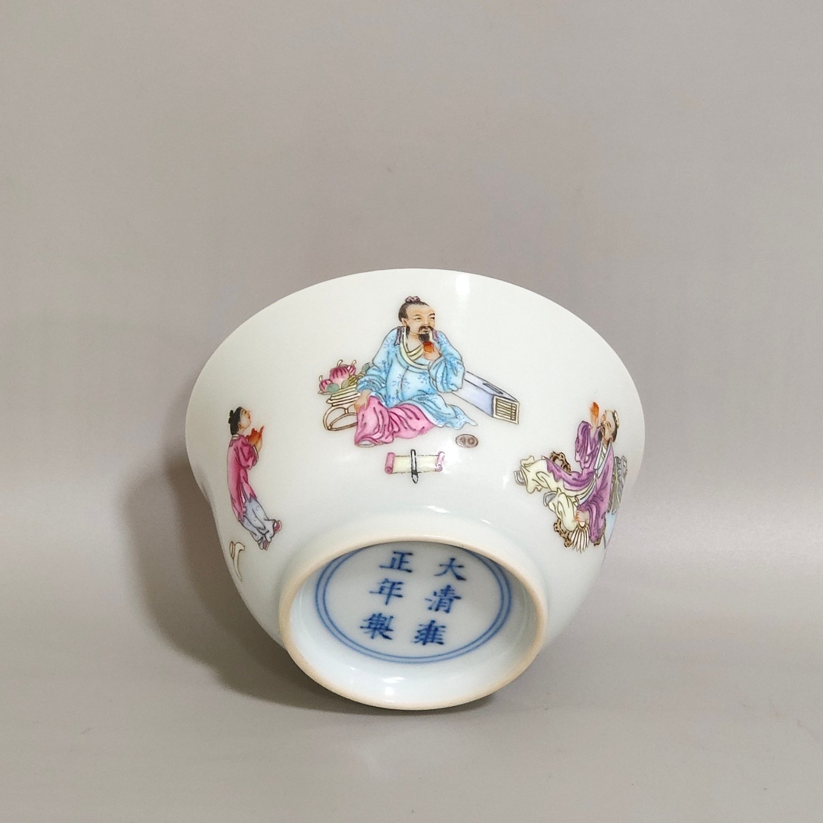 Qing Dynasty Yongzheng figure Gao Shi’s picture inscribed poem cup