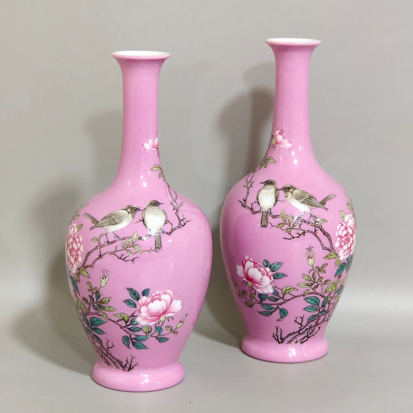 Qing Dynasty Yongzheng rouge pink flower and bird vase