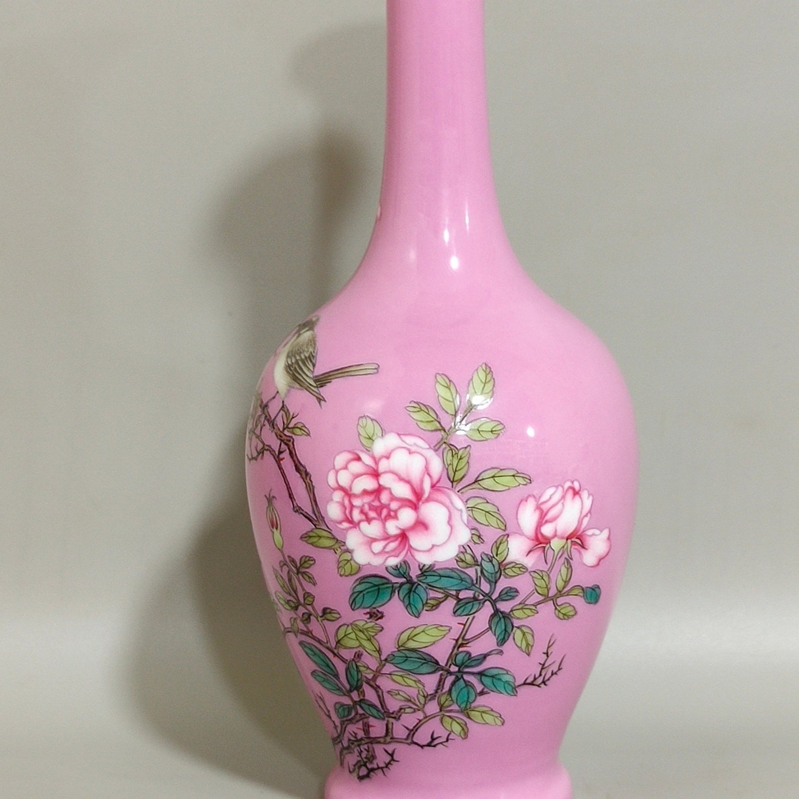 Qing Dynasty Yongzheng rouge pink flower and bird vase