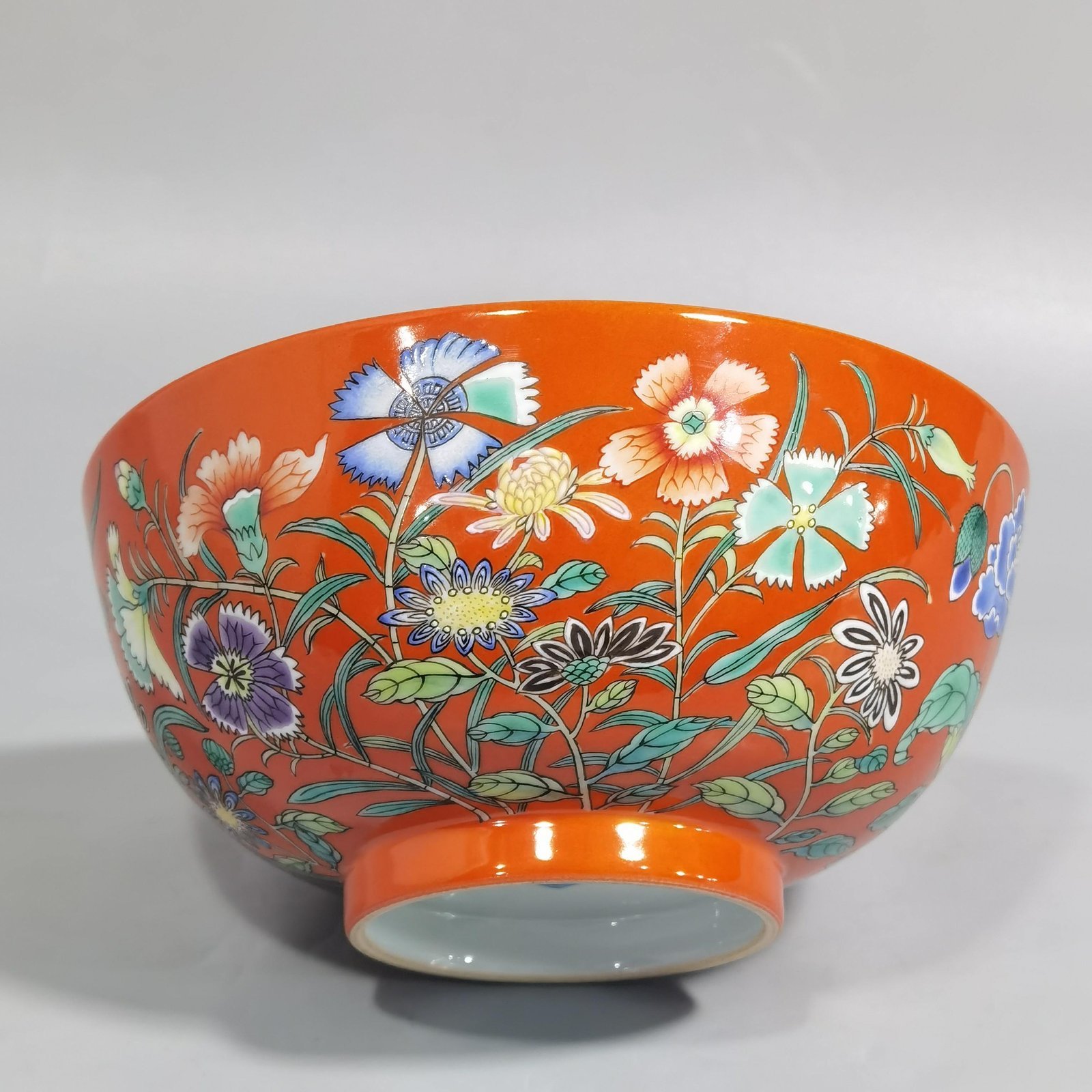 Qing Dynasty Yongzheng imperial flower bowl