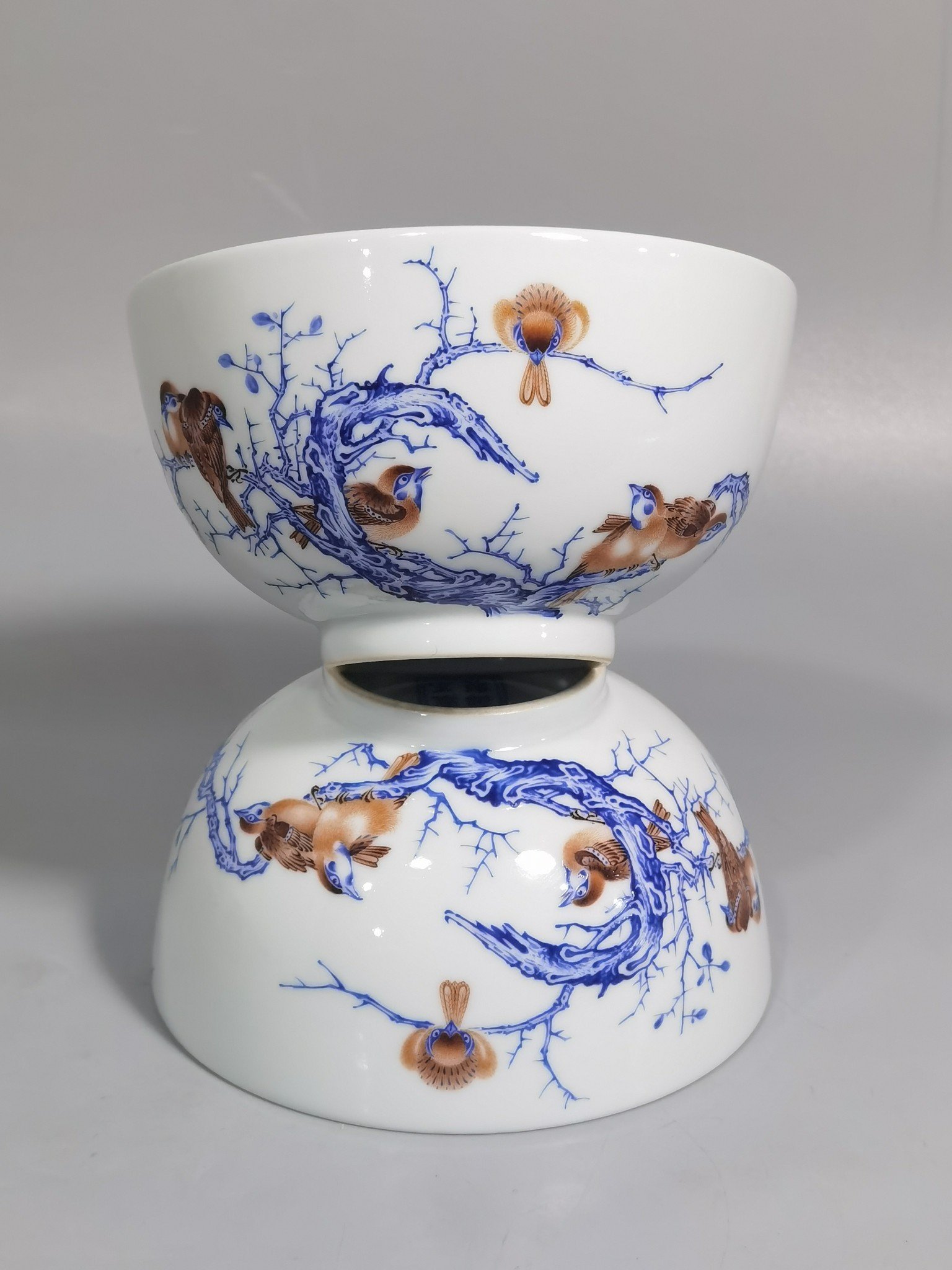 Qing Dynasty Yongzheng pair of enamel bird-patterned bowls