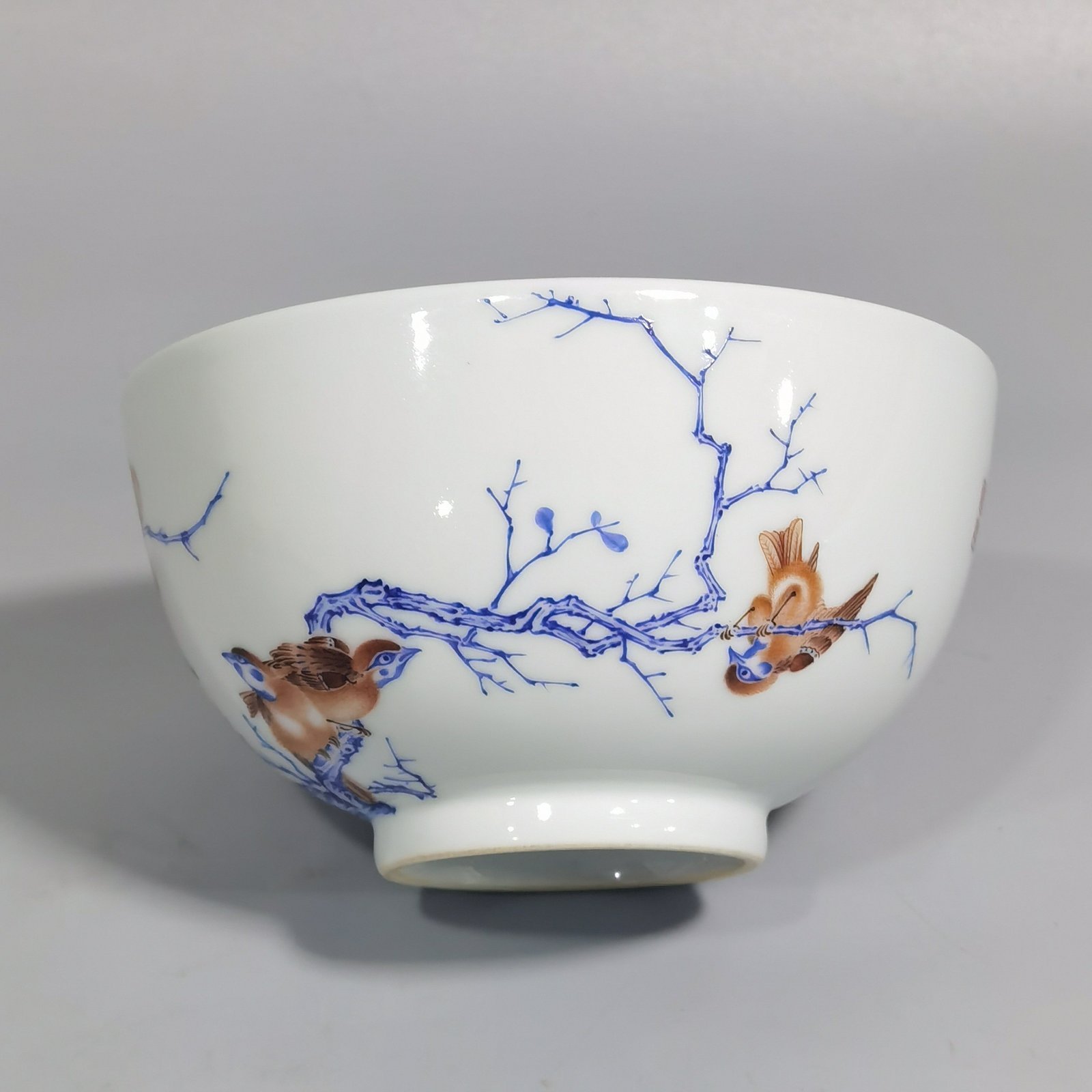 Qing Dynasty Yongzheng pair of enamel bird-patterned bowls