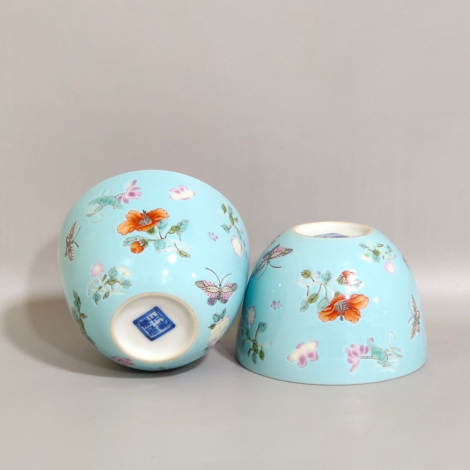 Qing Dynasty Yongzheng turquoise green butterfly flower cup