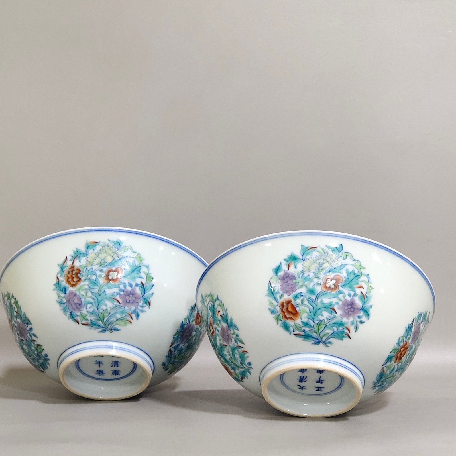 Qing Dynasty Yongzheng Doucai Tuan flower bowl