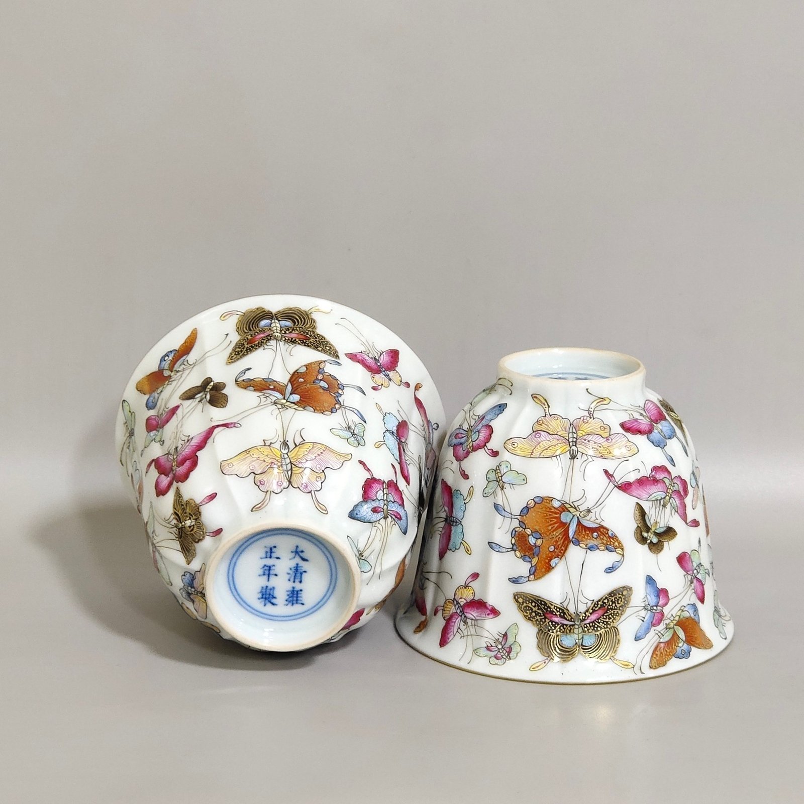 Qing Dynasty Yongzheng melon prismatic butterfly cup
