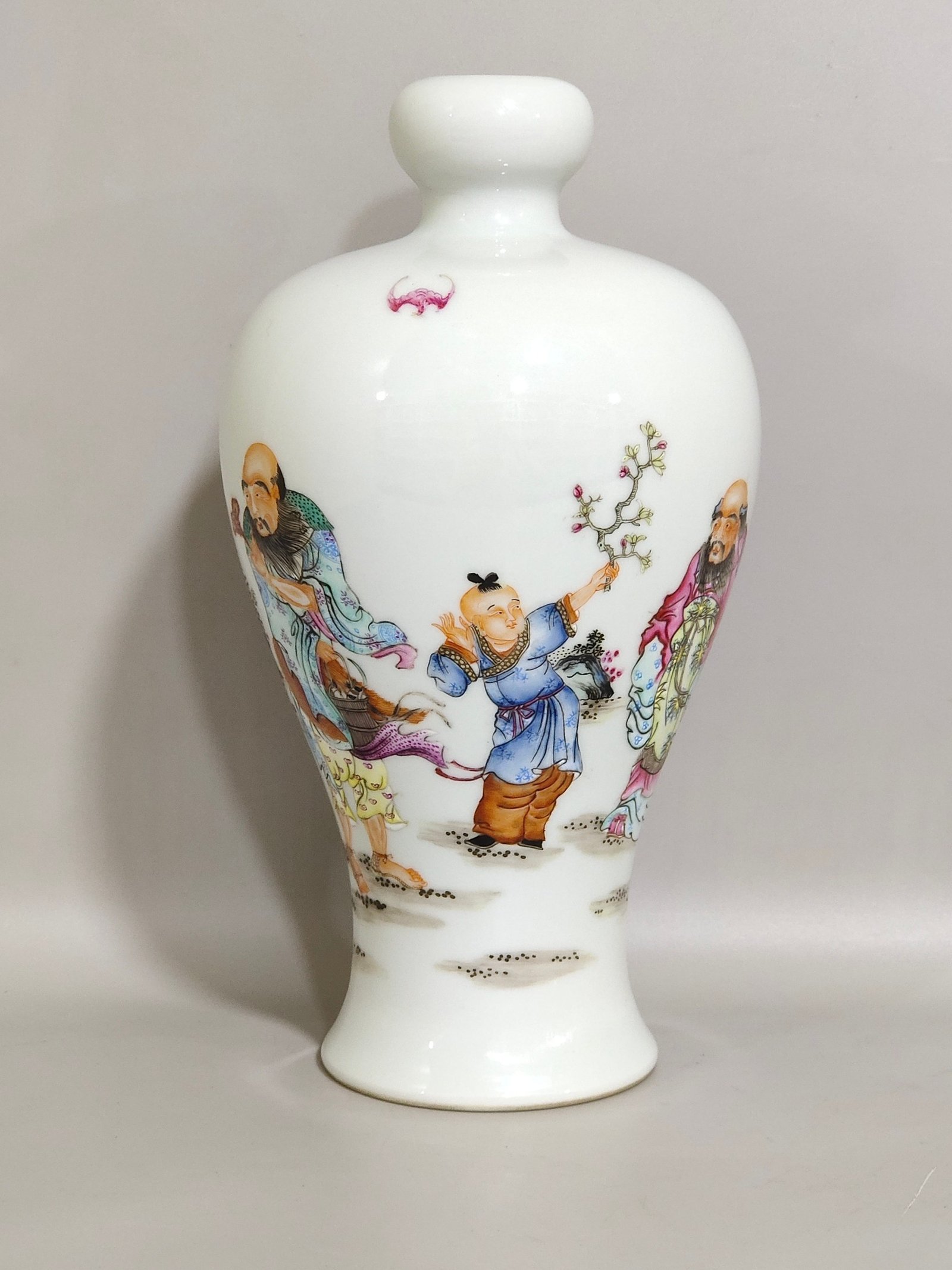 Qing Dynasty Yongzhengcharacter story plum vase