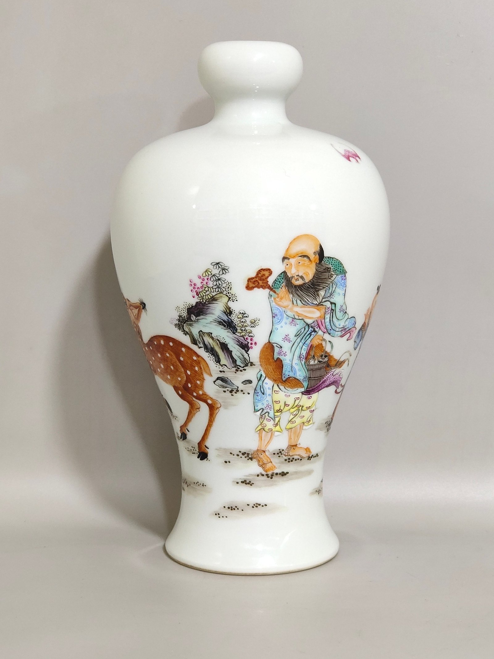 Qing Dynasty Yongzhengcharacter story plum vase