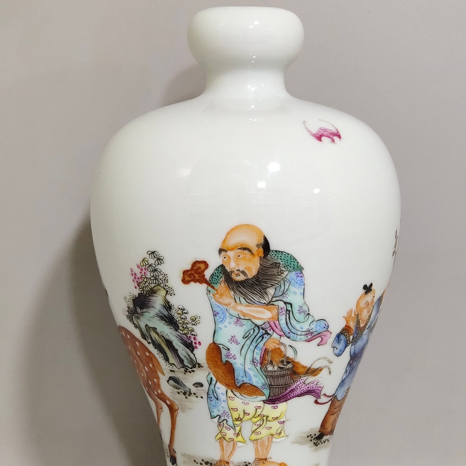 Qing Dynasty Yongzhengcharacter story plum vase