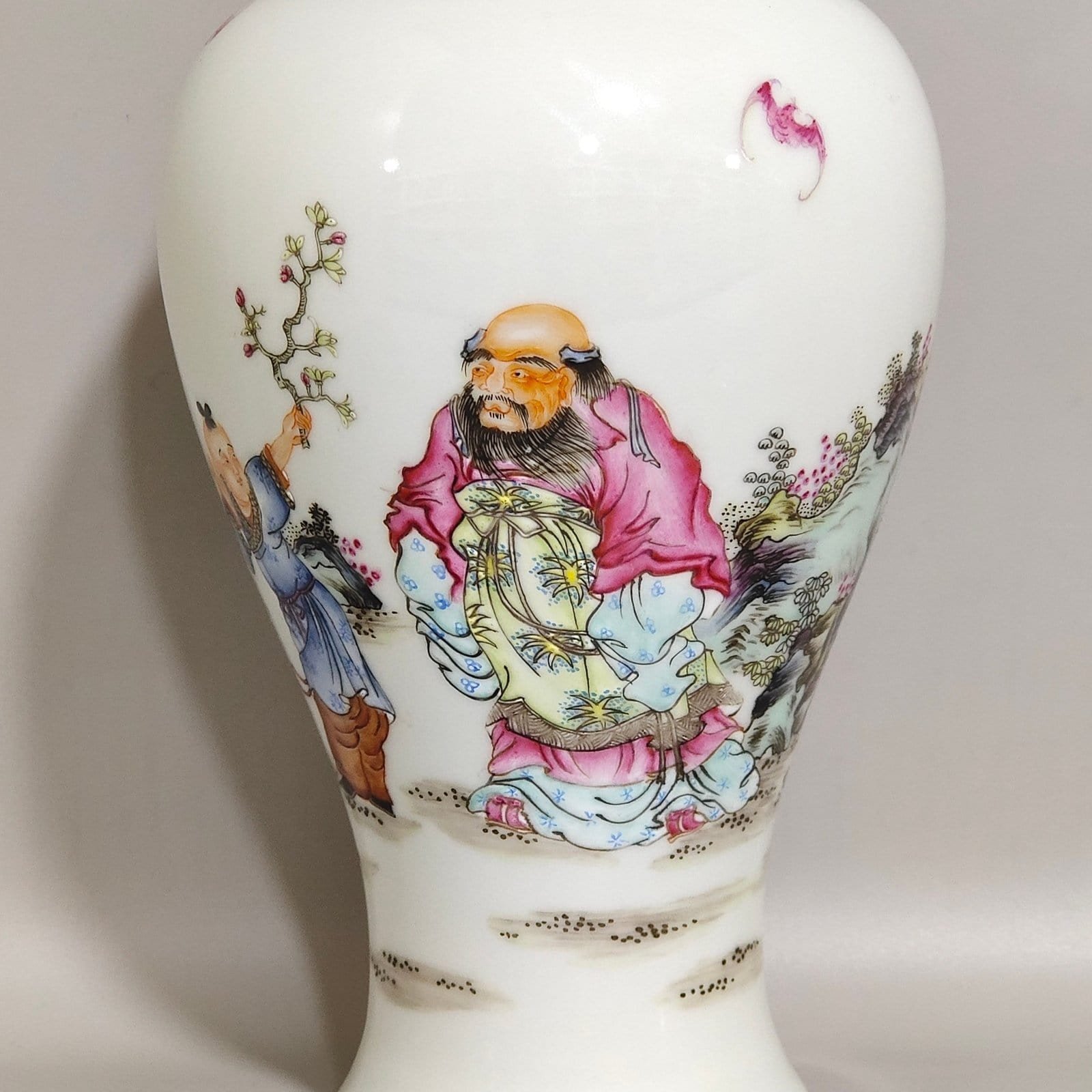 Qing Dynasty Yongzhengcharacter story plum vase
