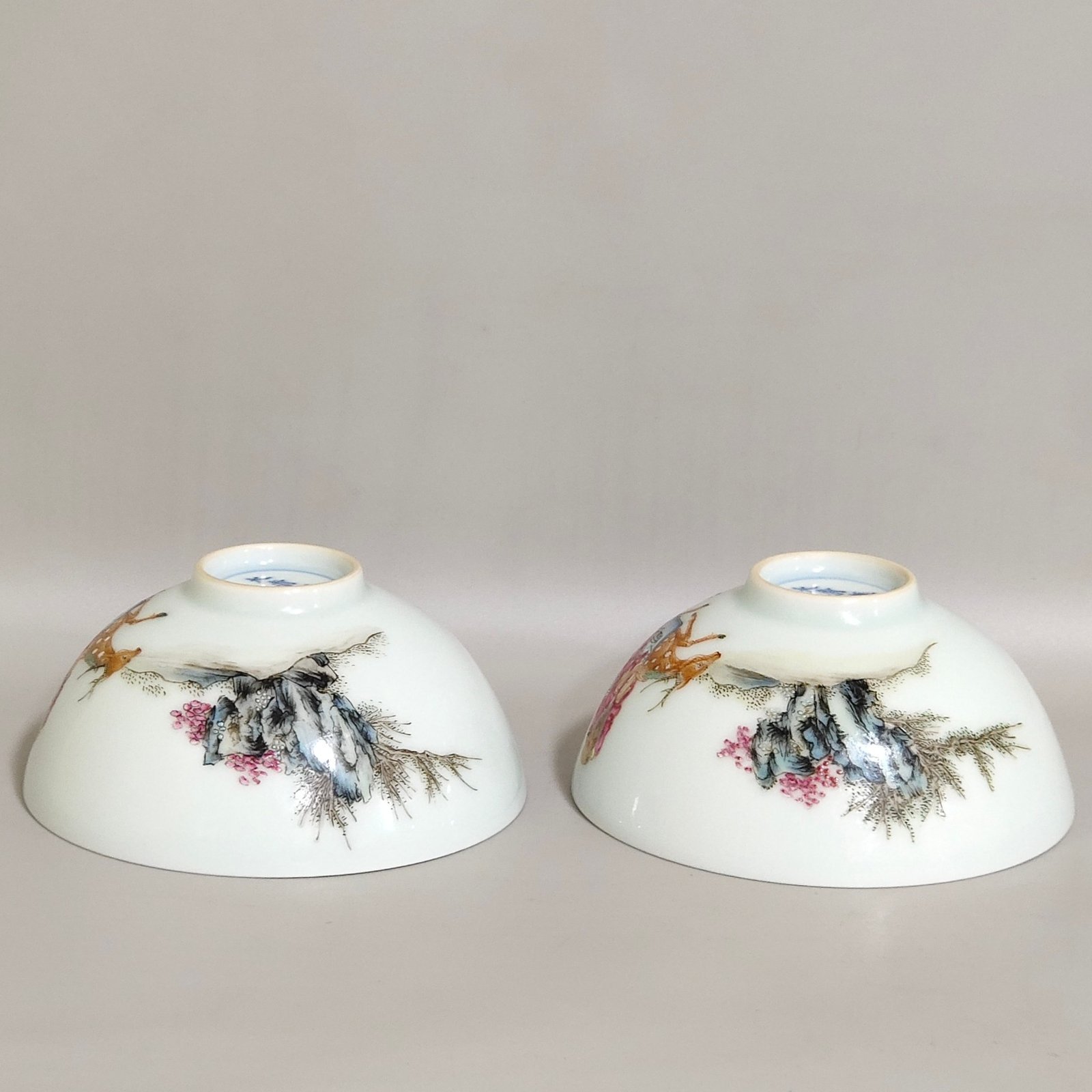 Qing Dynasty Yongzheng pastel tea round with immortal figures