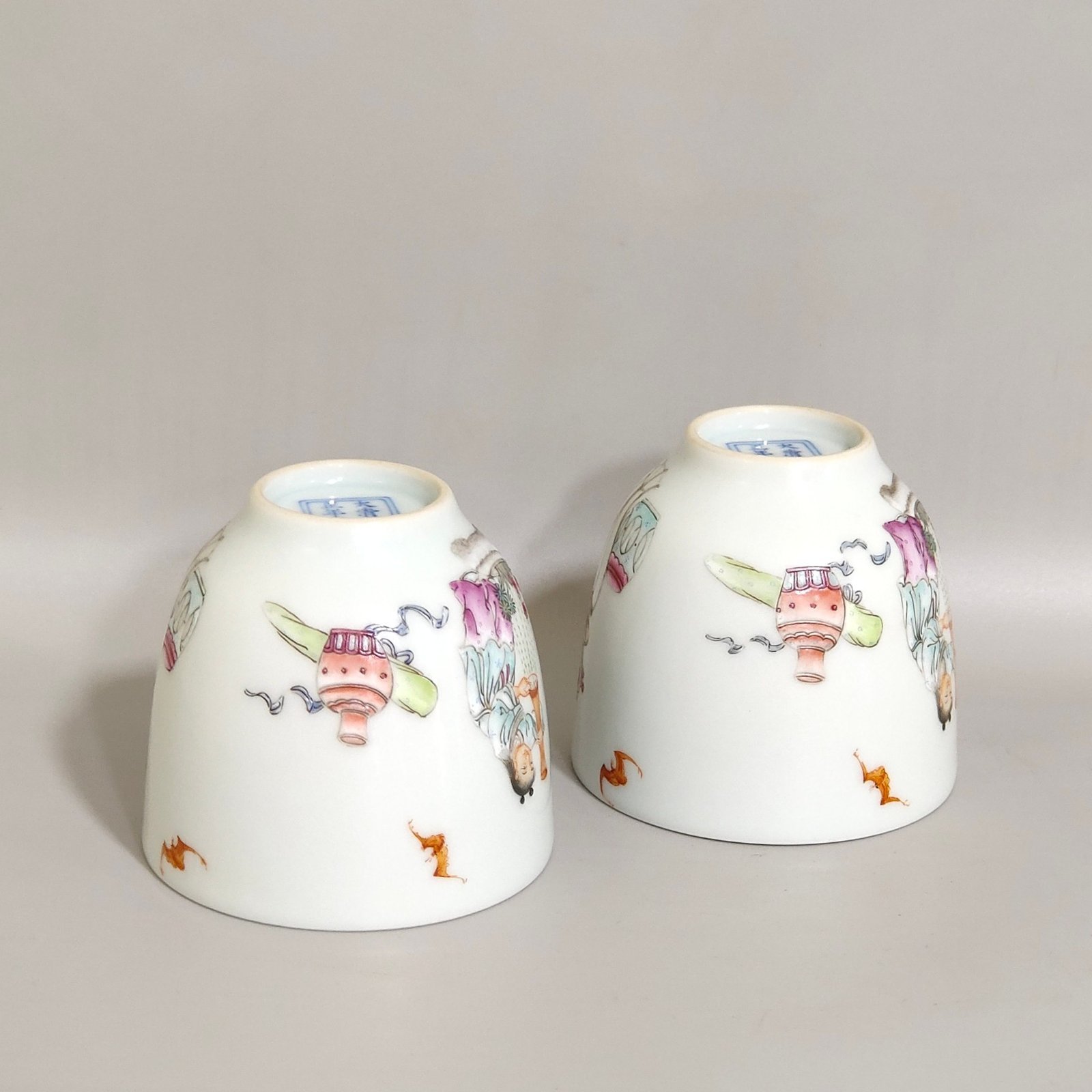 Qing Dynasty Yongzheng famille rose Coats cup for accompanying children